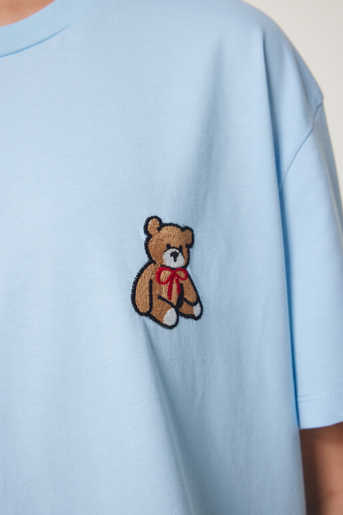 Ayıcık İşlemeli Pamuklu Örme T-shirt GÖK MAVİ LAV0005