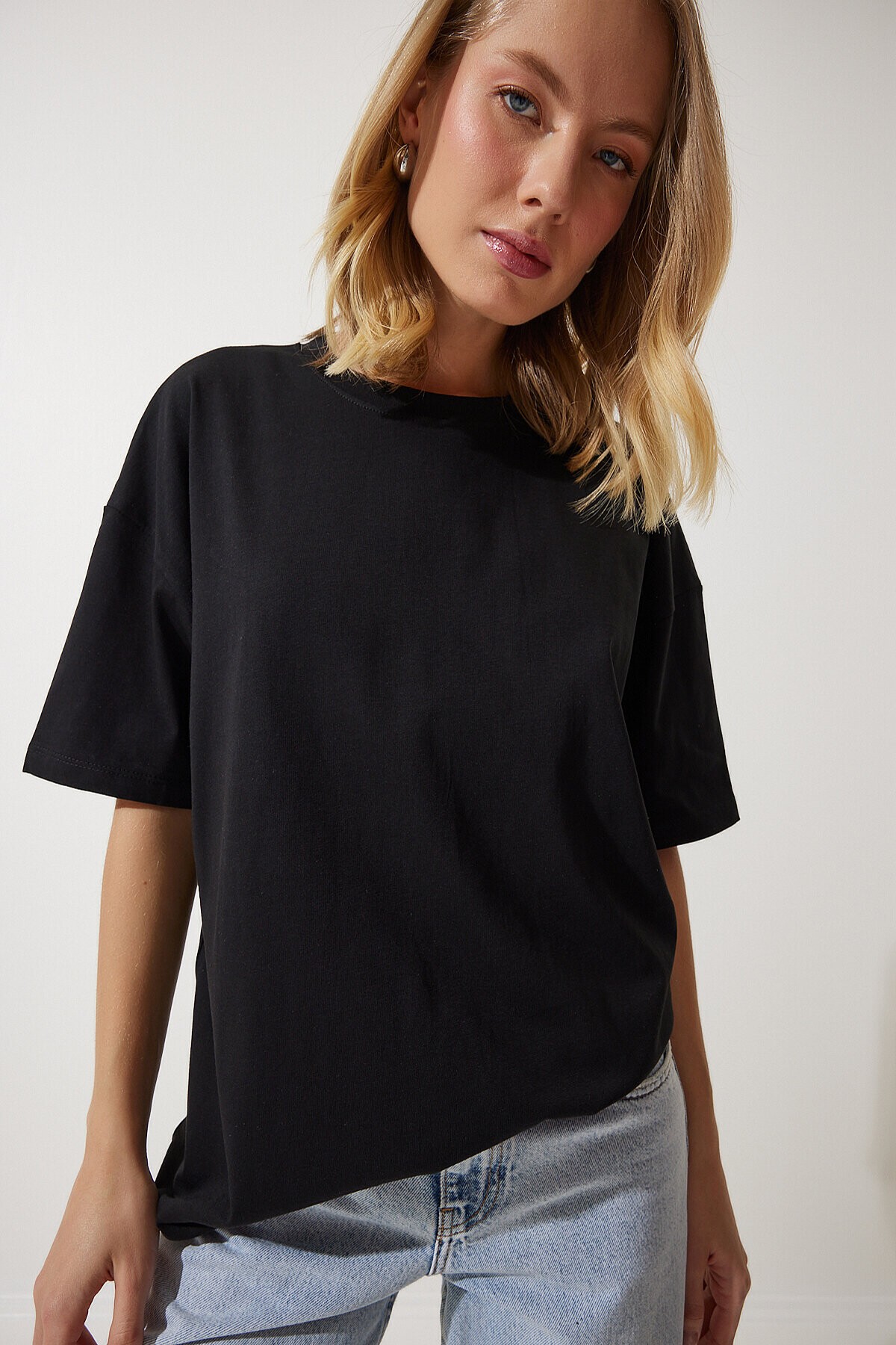 Bisiklet Yaka Kısa Kollu Basic Oversize Örme T-shirt SİYAH LBF0003