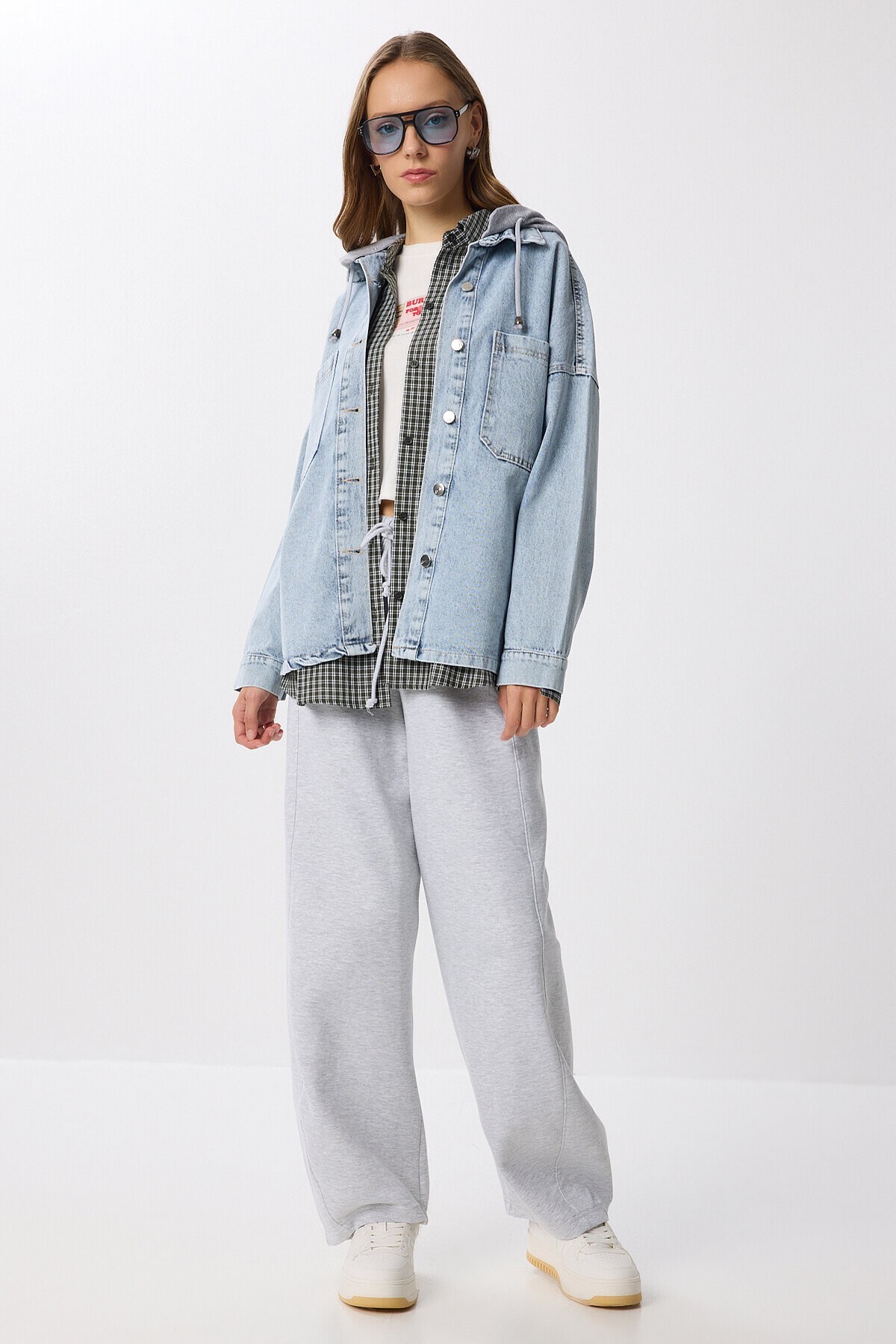 Çıkarılabilir Kapüşonlu Cepli Denim Ceket AÇIK MAVİ LAN0057