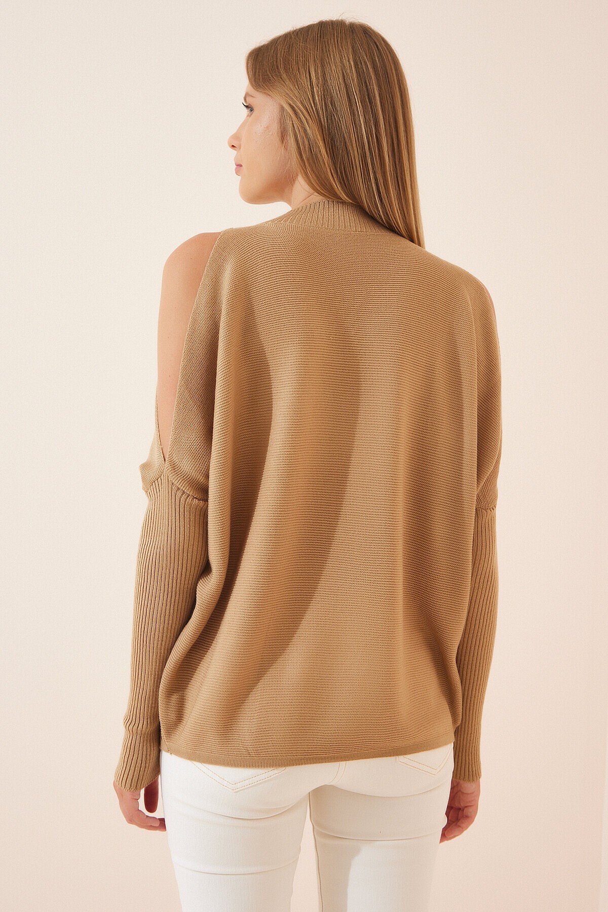 Cut Out Detaylı Oversize Triko Kazak BİSKÜVİ LAS0003