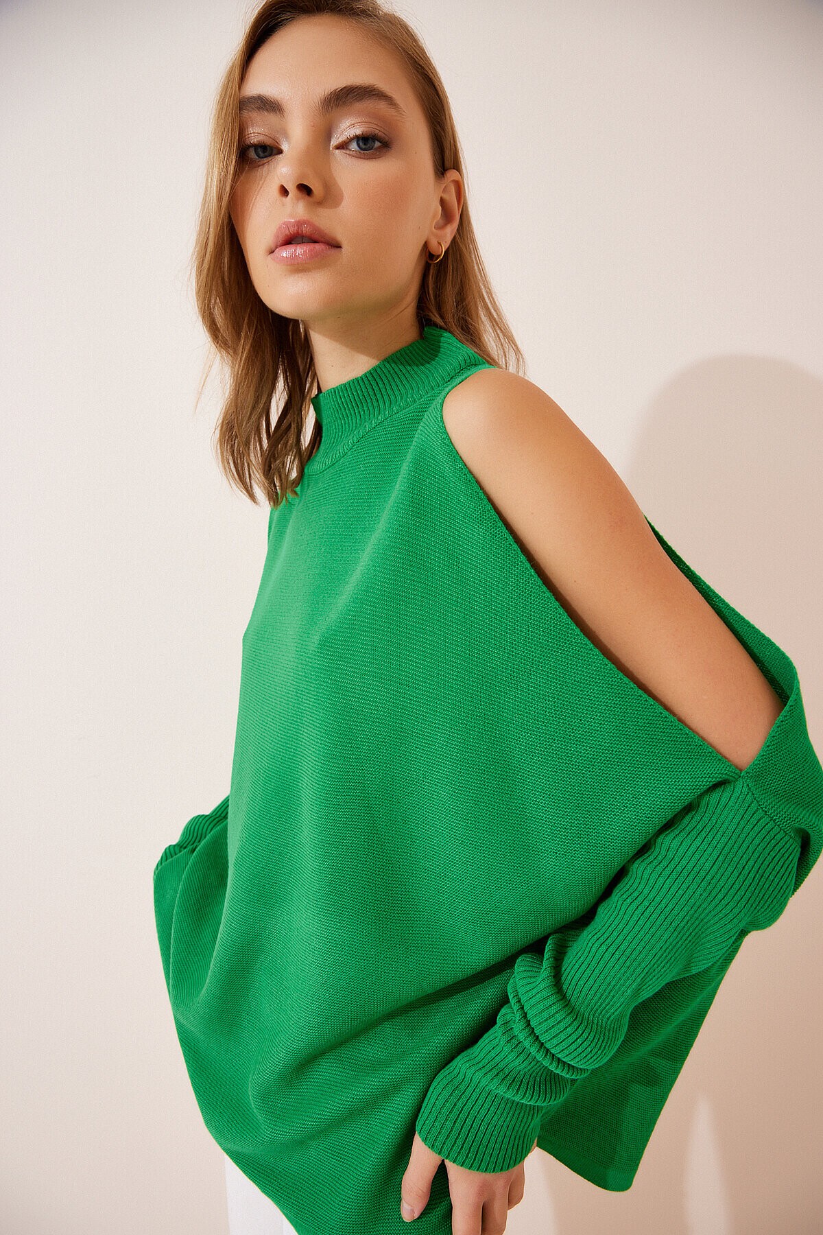 Cut Out Detaylı Oversize Triko Kazak CANLI YEŞİL LAS0009