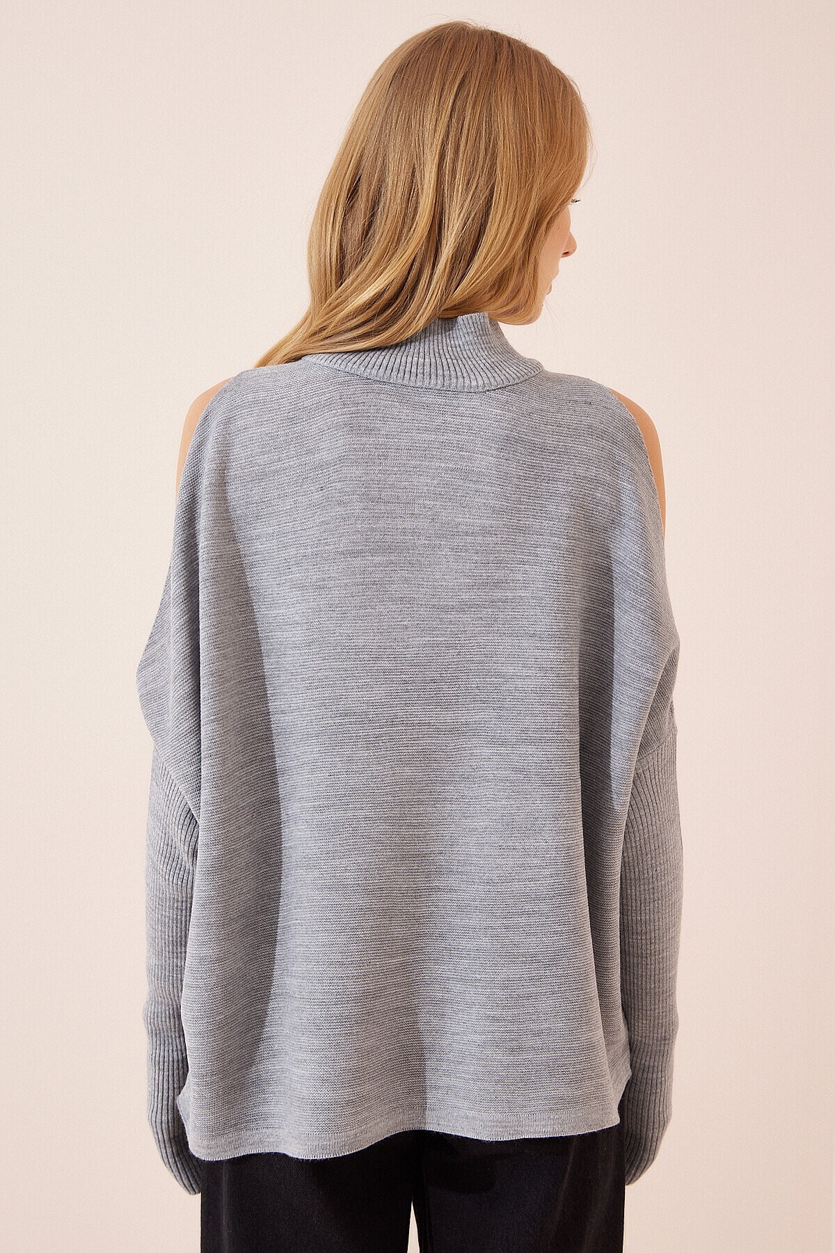 Cut Out Detaylı Oversize Triko Kazak GRİ LAS0003
