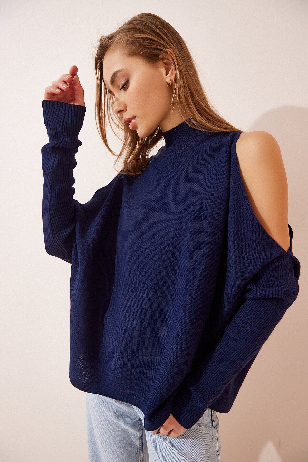 Cut Out Detaylı Oversize Triko Kazak LACİVERT LAS0003