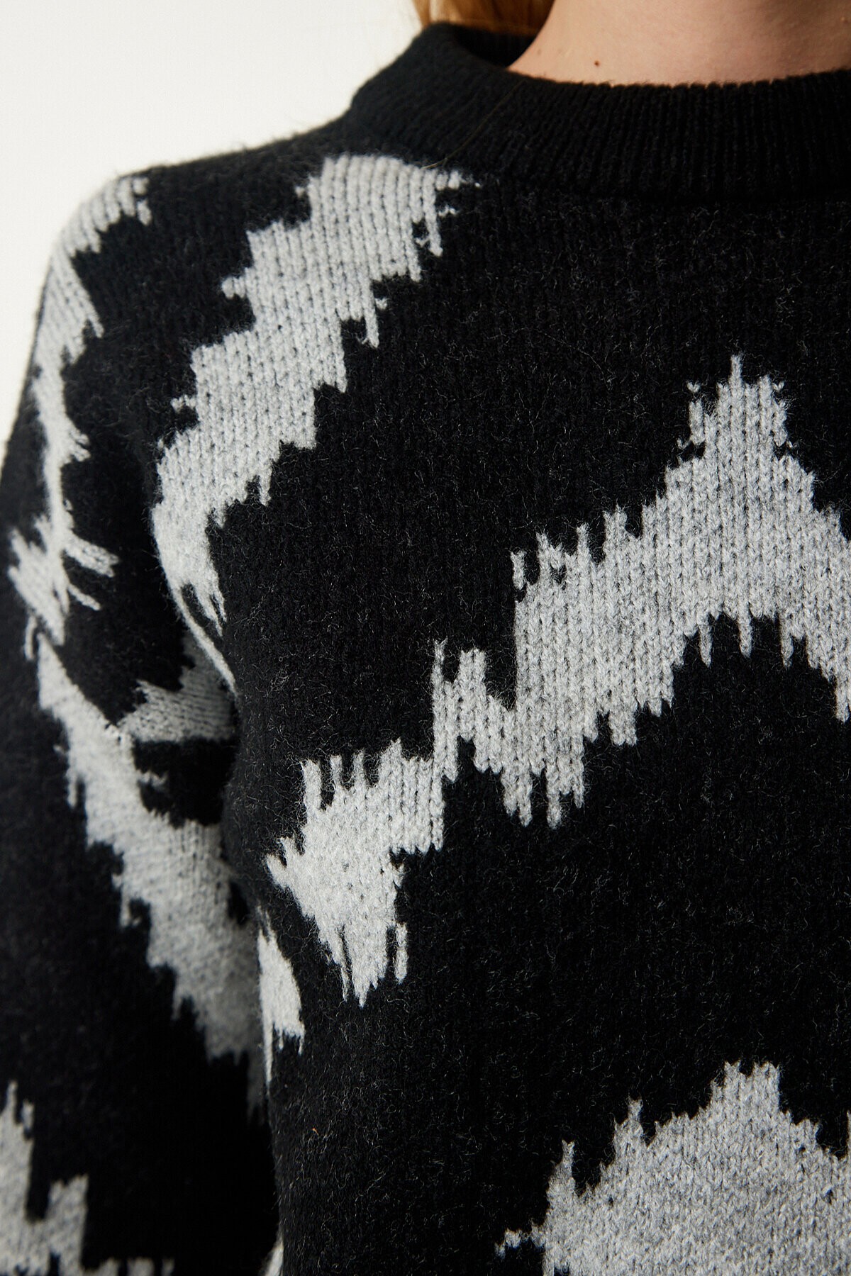 Desenli Triko Kazak SİYAH LBV0016