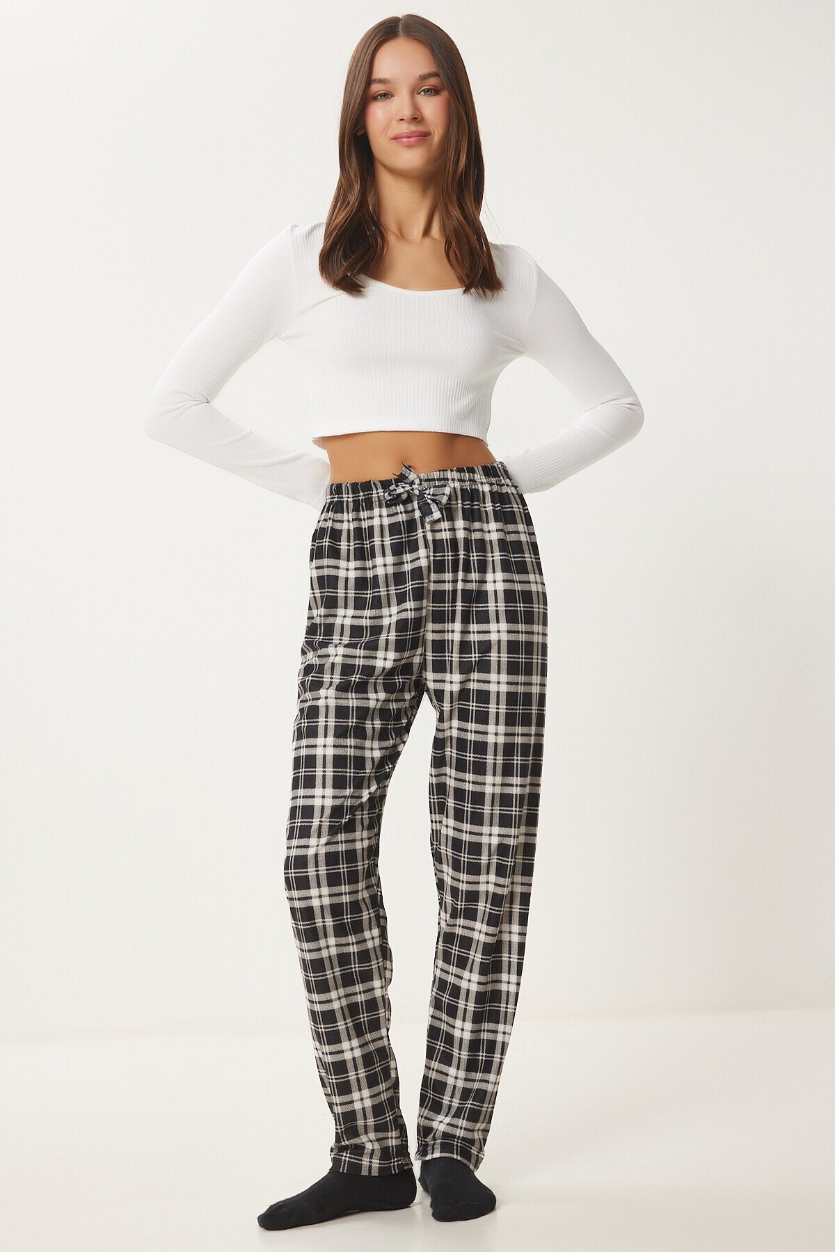 Desenli Yumuşak Dokulu Örme Pijama Altı SİYAH BEYAZ LCE0002