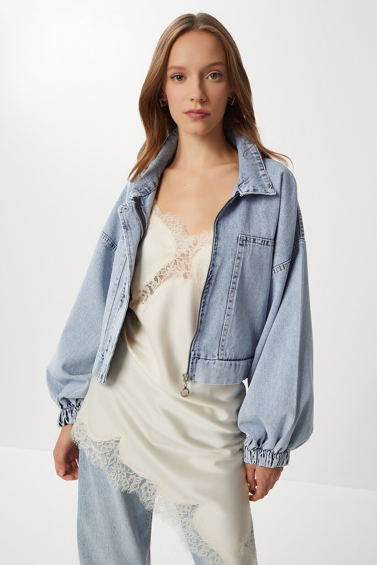 Geniş Cepli Fermuarlı Denim Ceket AÇIK MAVİ LAN0065