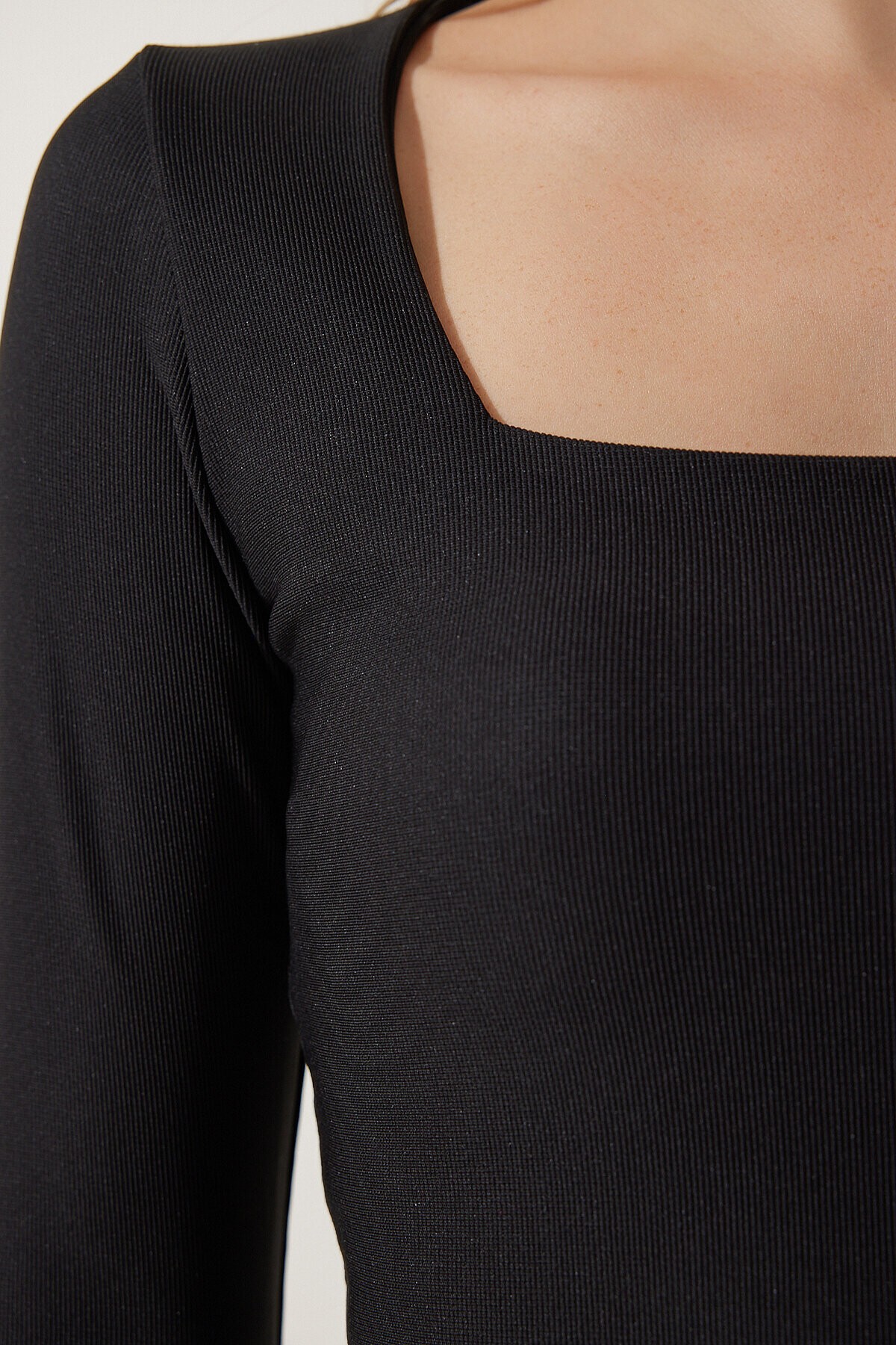 Kare Yaka Fitilli Crop Örme Bluz 1078 SİYAH LAN0013