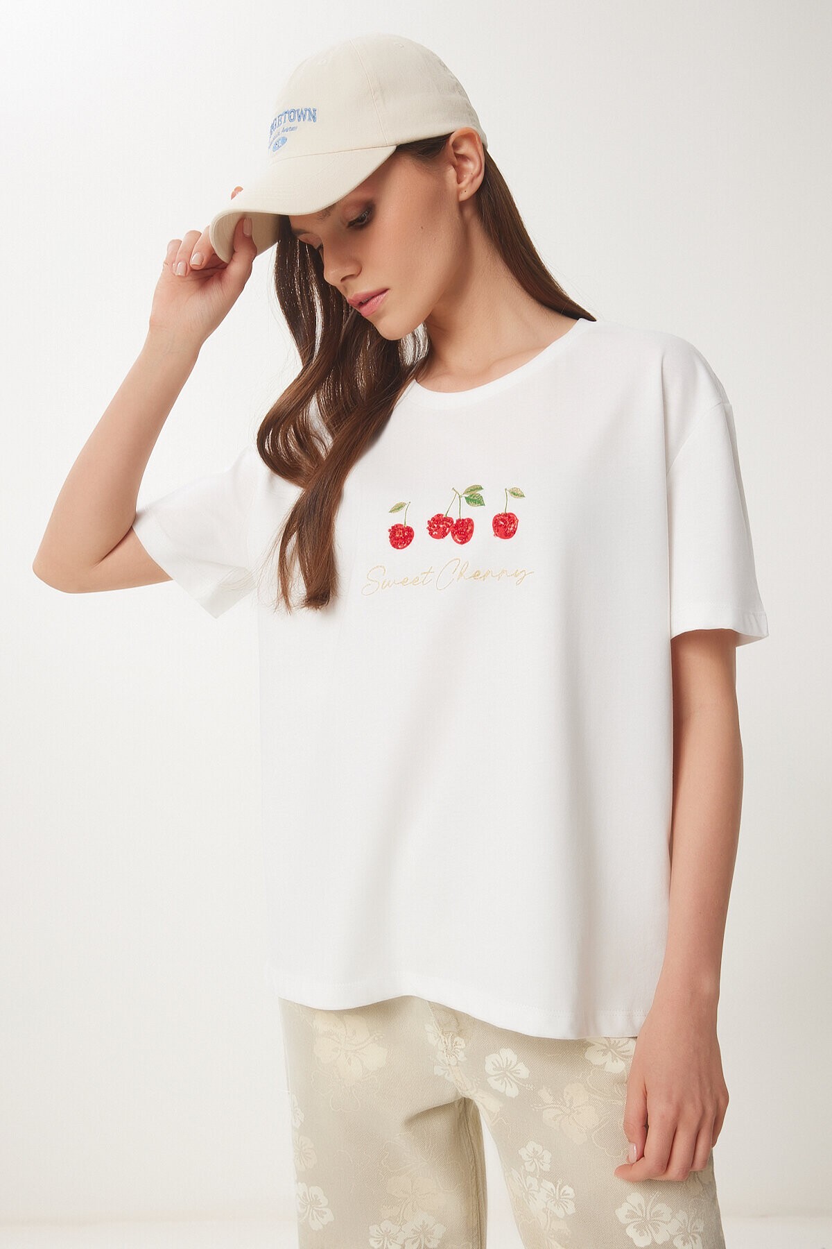 Kiraz Baskılı Pamuklu Örme T-shirt EKRU LAV0007