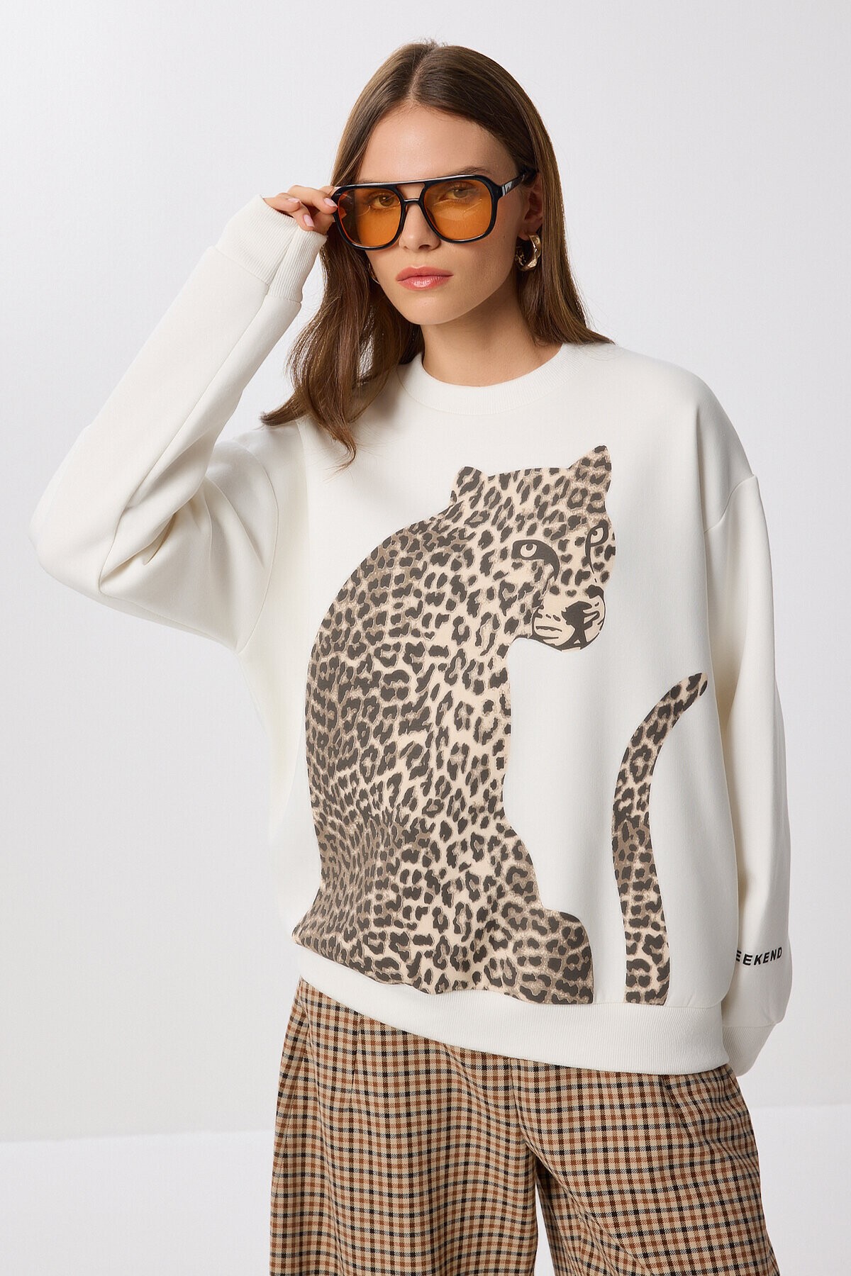 Leopar Baskılı Oversize Şardonlu Örme Sweatshirt KEMİK LAN0068