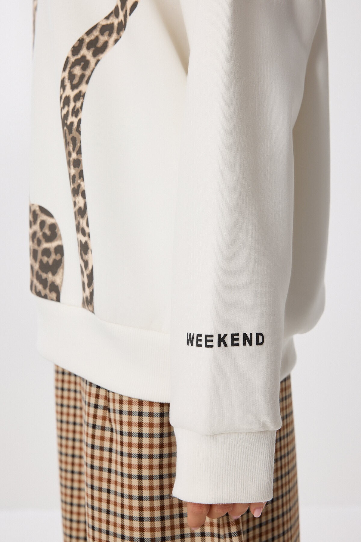 Leopar Baskılı Oversize Şardonlu Örme Sweatshirt KEMİK LAN0068