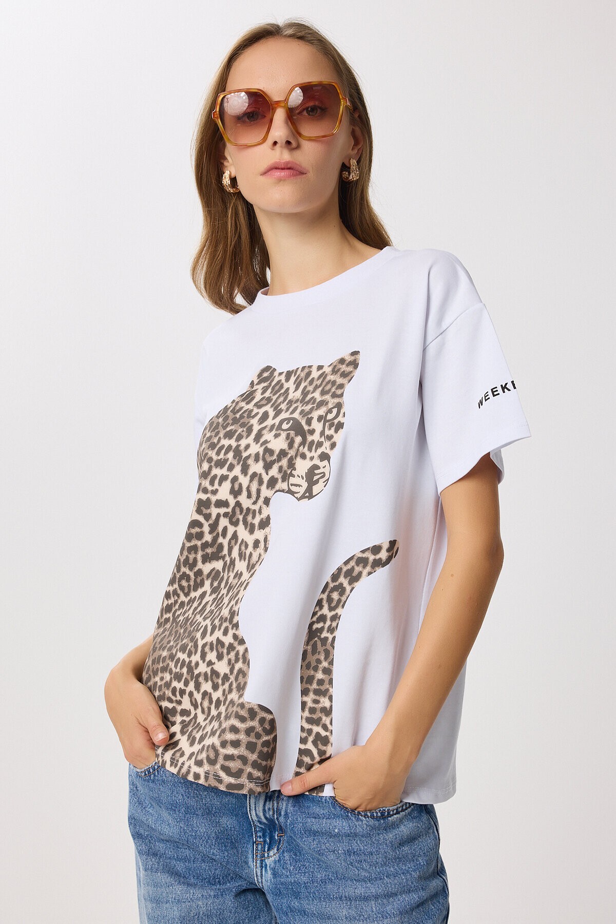 Leopar Baskılı Pamuklu Örme T-shirt BEYAZ LAN0069