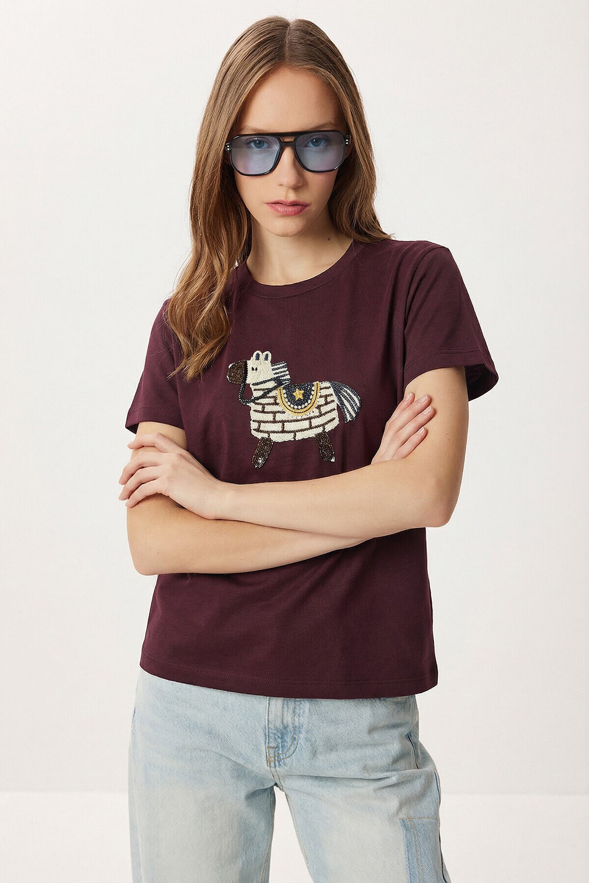Armalı Nakışlı Pamuklu Örme T-shirt MÜRDÜM LCR0114