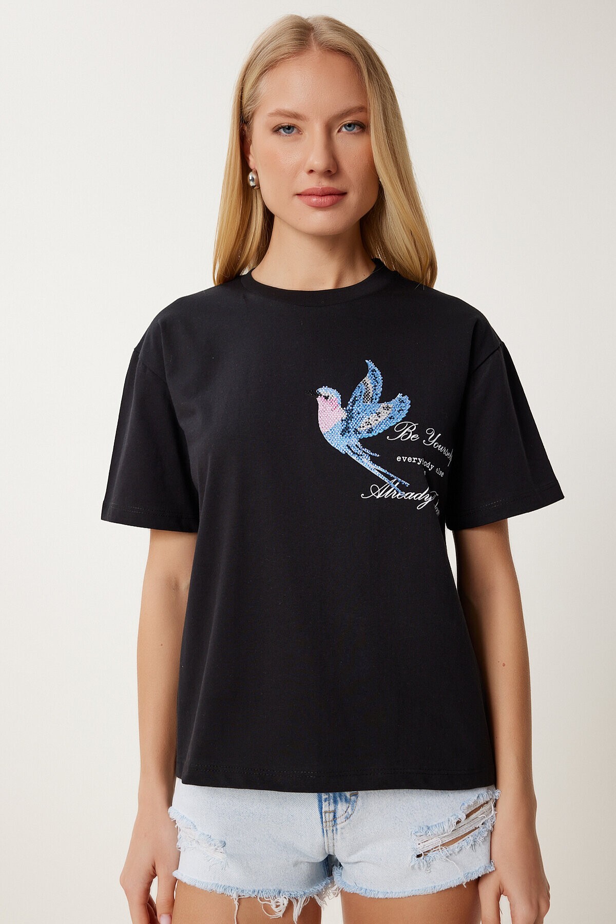 Boncuk Detaylı Baskılı Örme T-shirt SİYAH LCR0072