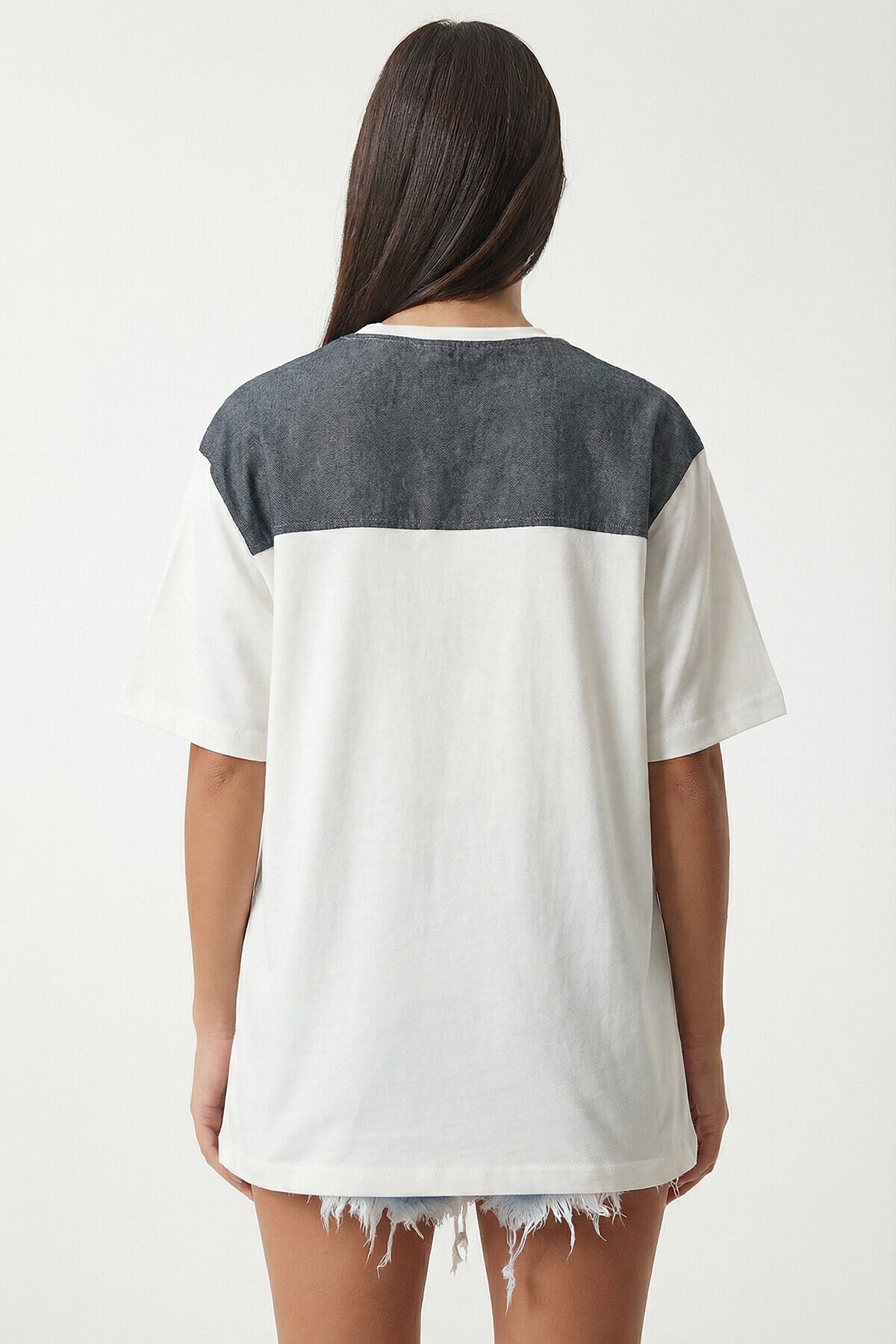 Kontrast Fular Detaylı Örme T-shirt BEYAZ LCR0120