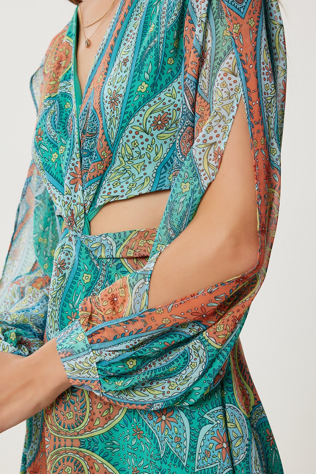 Desenli Cut Out Detaylı Şifon Elbise YEŞİL LFG0092