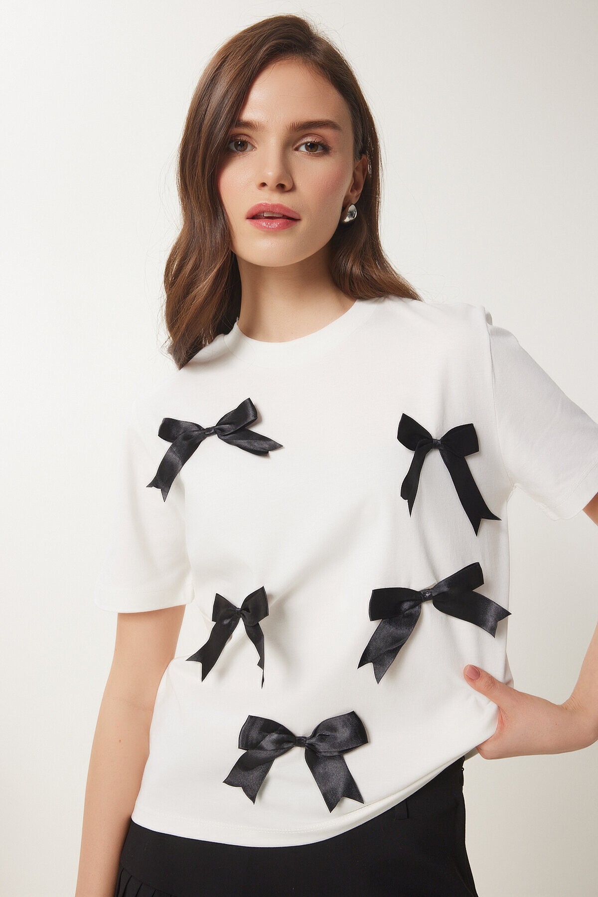 Fiyonklu Pamuklu Örme T-shirt EKRU LCR0028