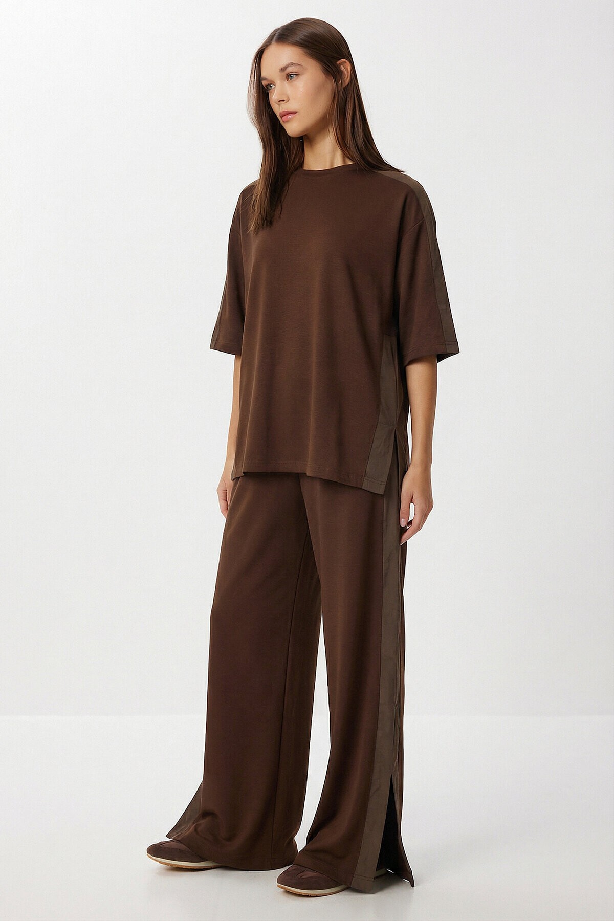 Oversize Yırtmaçlı Paraşüt Garnili Modal Takım KAHVERENGİ LBY0043