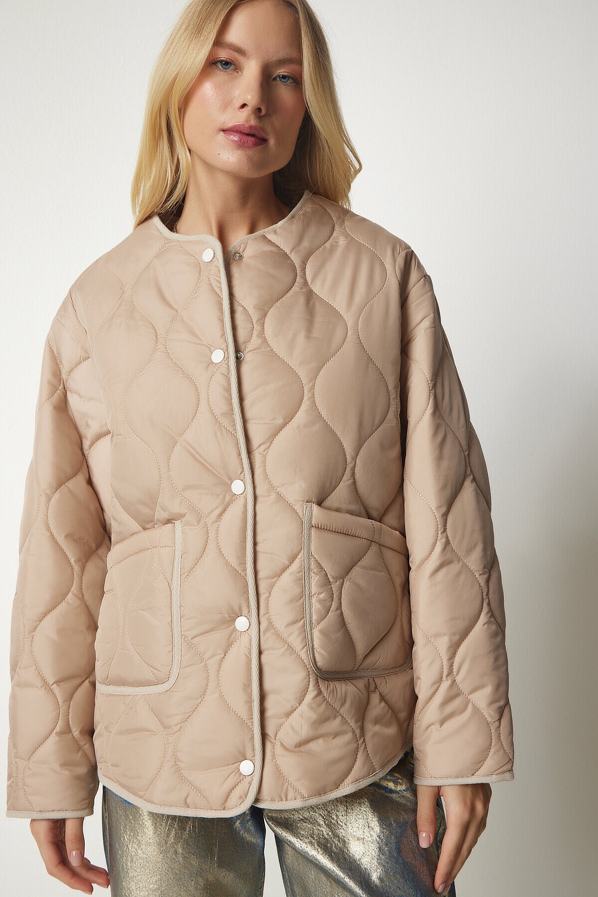 Cepli Oversize Kapitone Mont KREM LDZ0011