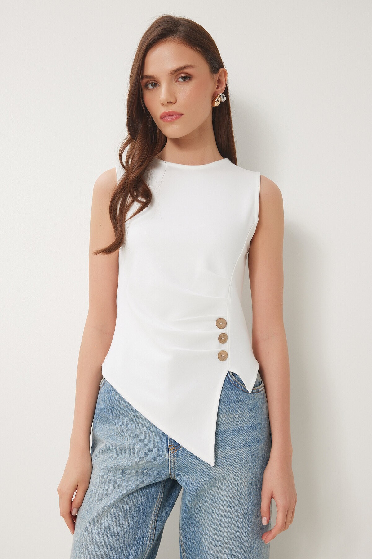Düğmeli Büzgülü Asimetrik Kesim Örme Bluz KEMİK LFW0006