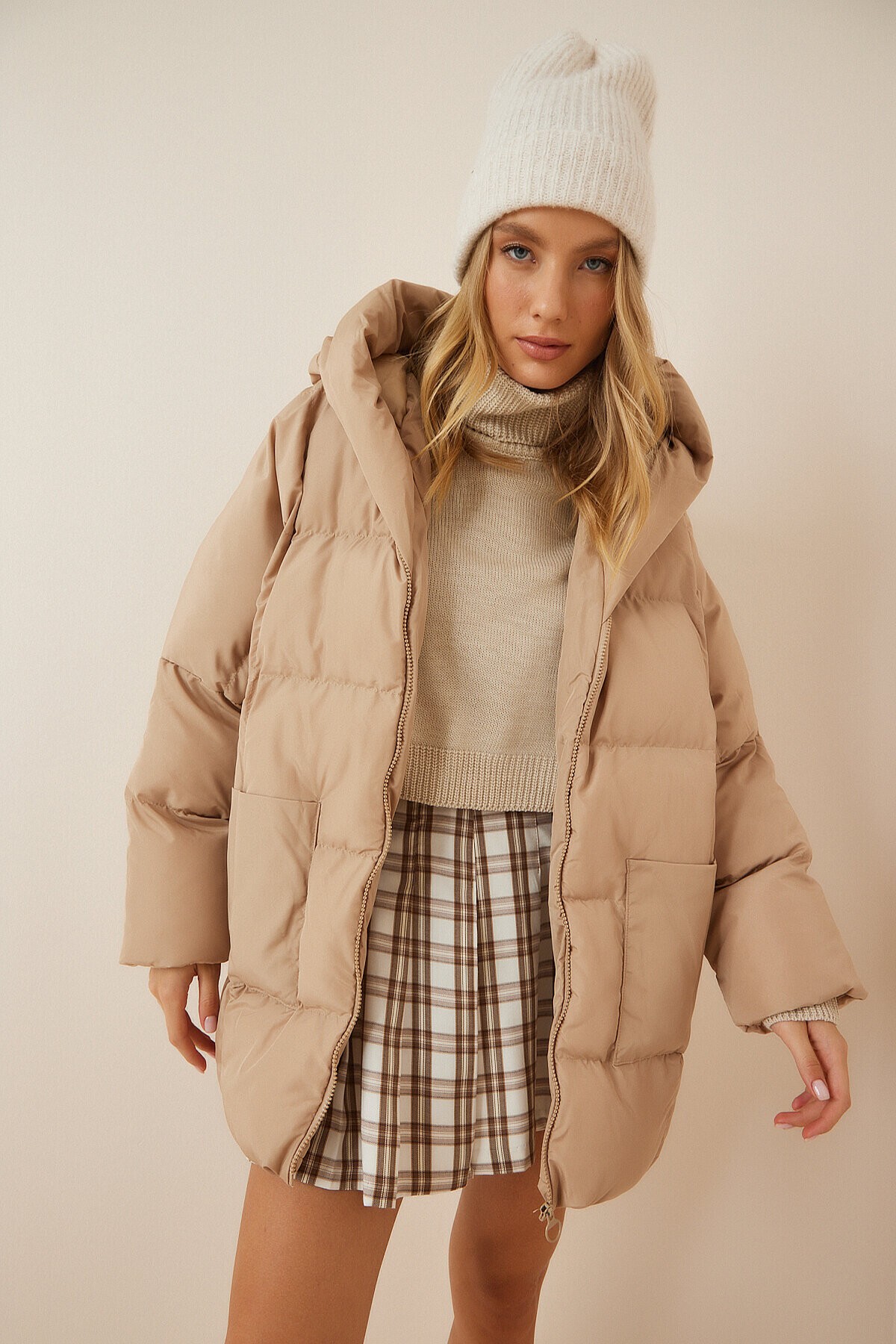Kapüşonlu Oversize Şişme Mont KREM LRV0059