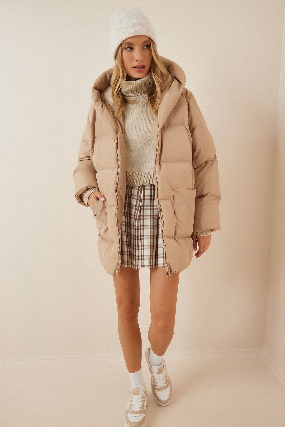 Kapüşonlu Oversize Şişme Mont KREM LRV0059