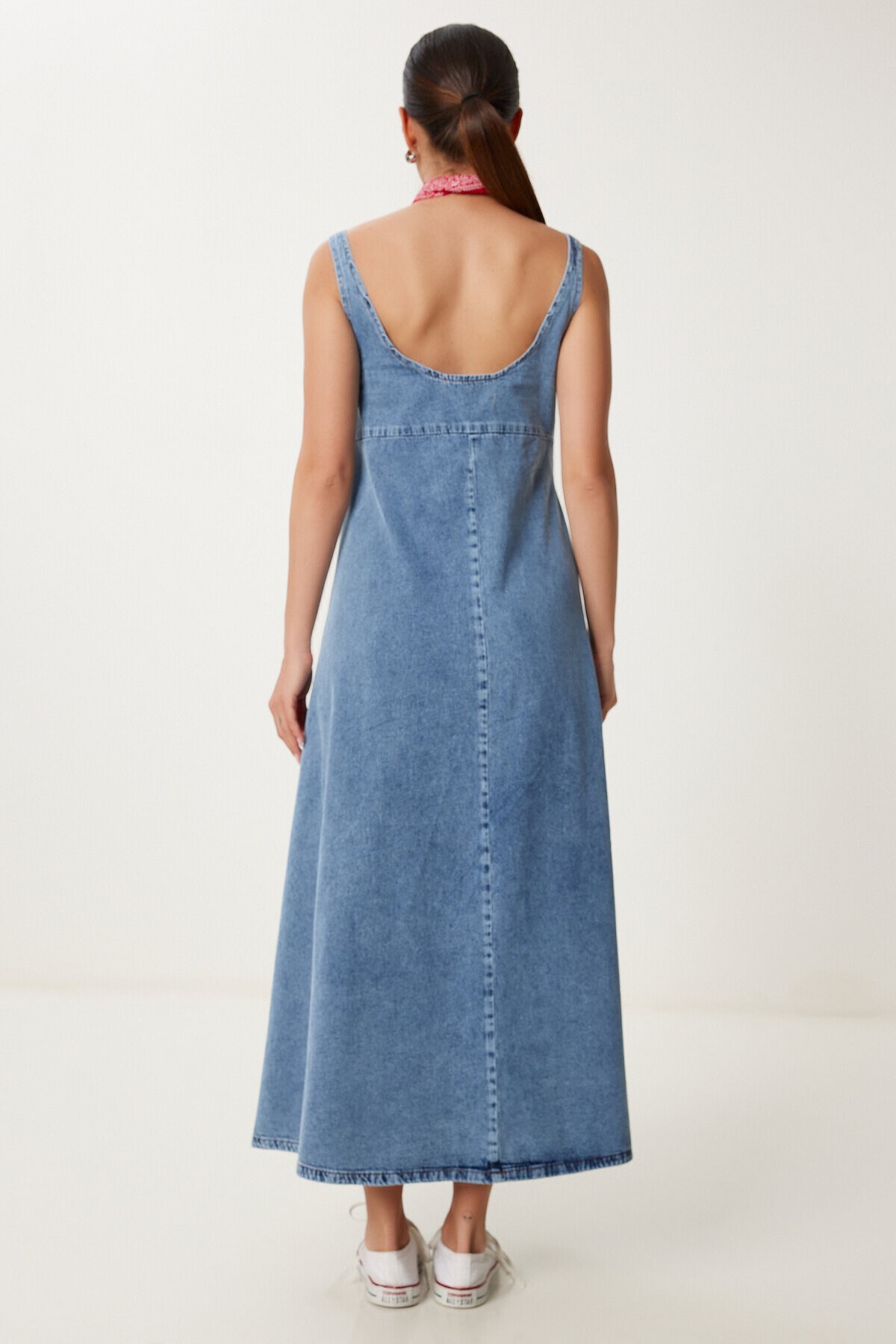 U Yaka Askılı Uzun Çan Formlu Denim Elbise AÇIK MAVİ LRV0098