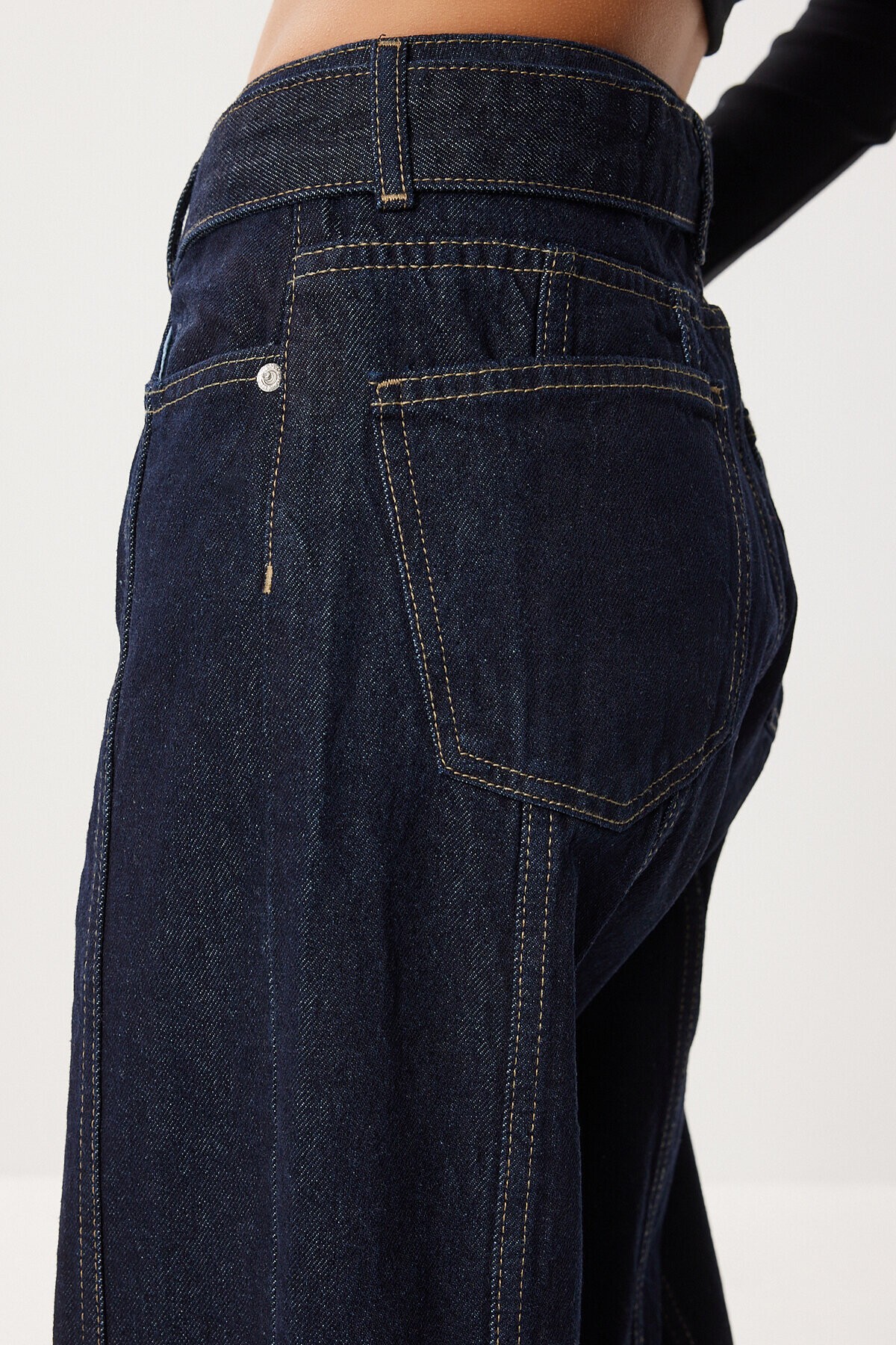 Kemerli Nervürlü Geniş Paça Jean P0281 KOYU MAVİ LRI0017