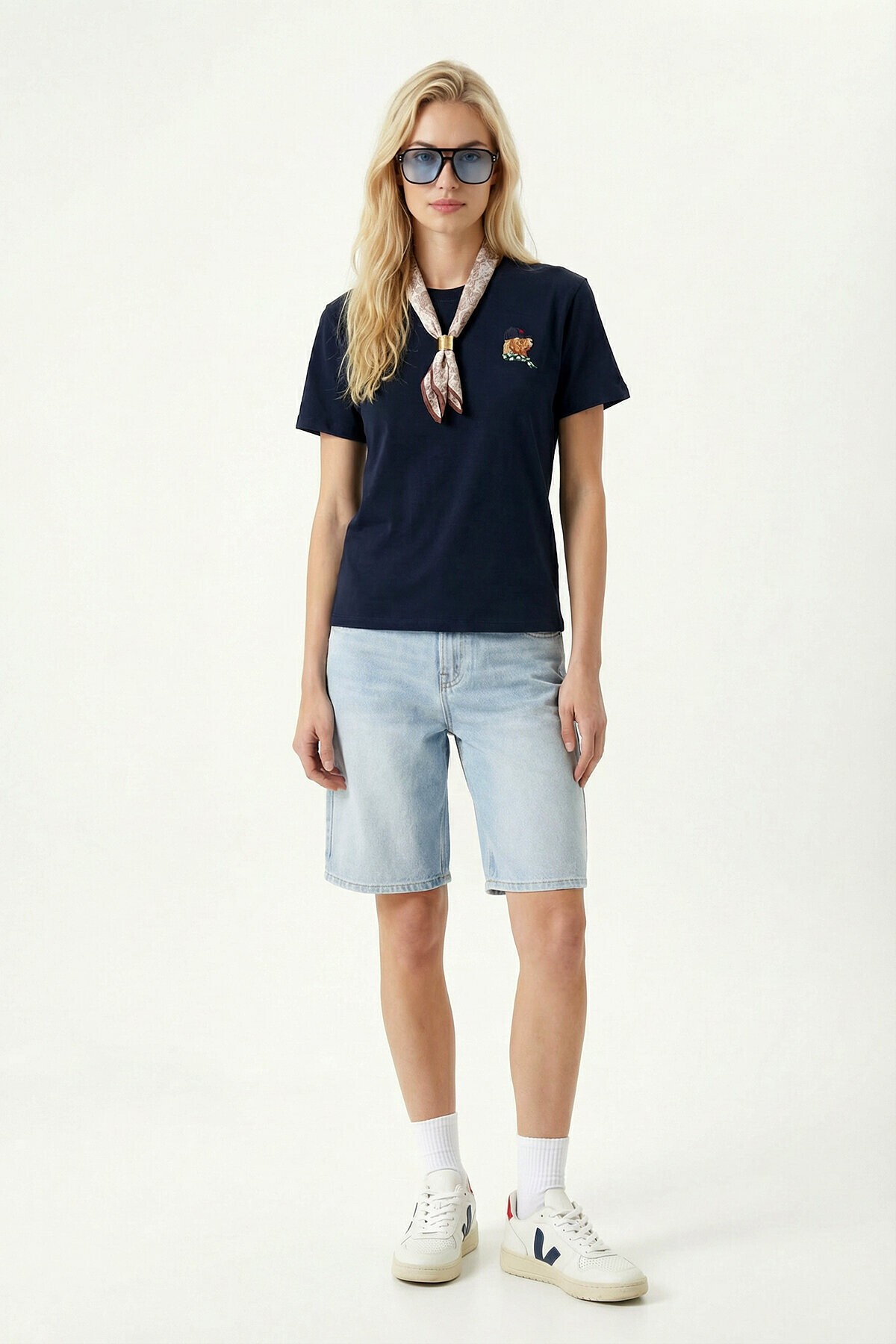 Nakış İşlemeli Fularlı Örme T-shirt LACİVERT LMC0085