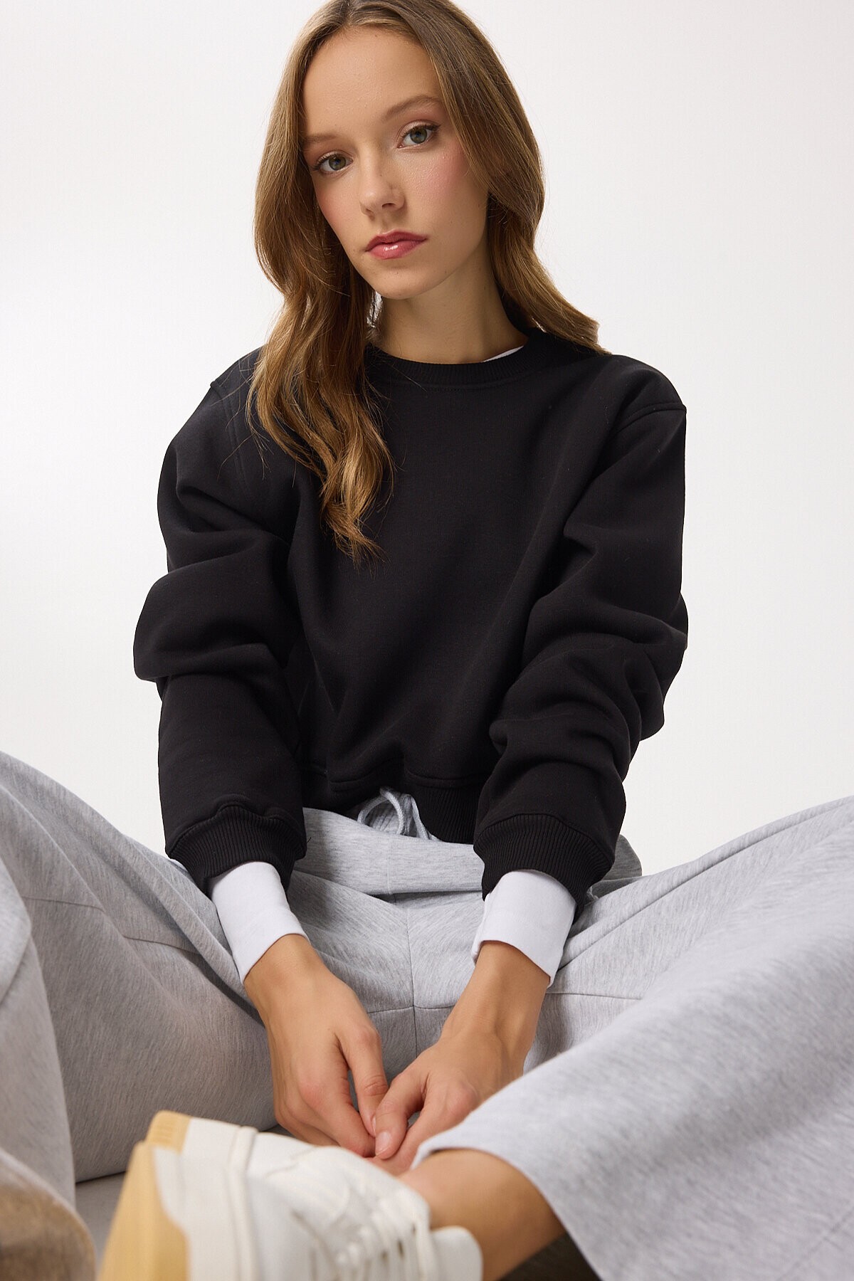 Şardonlu Crop Sweatshirt SİYAH LUB0043