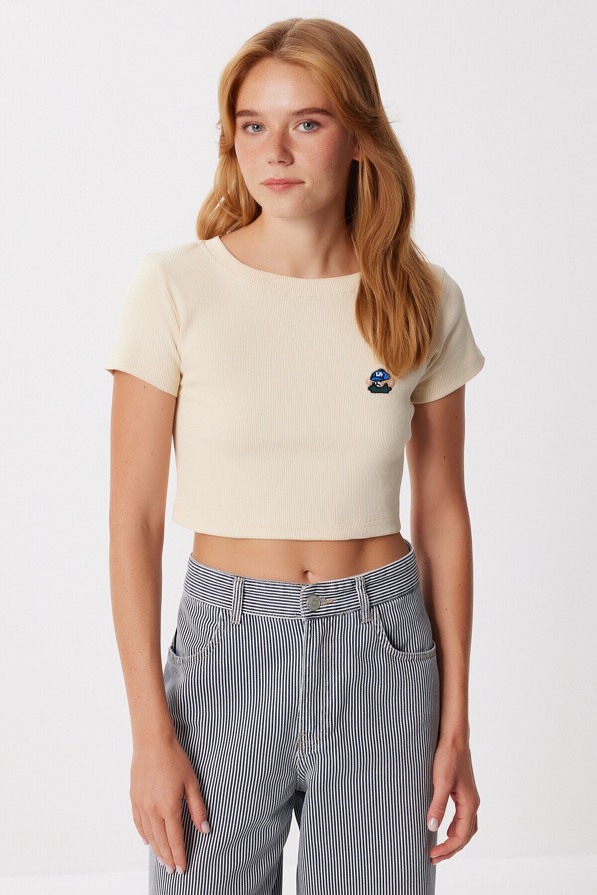 Ayıcık Nakışlı Fitilli Örme Crop T-shirt KREM LZH0015