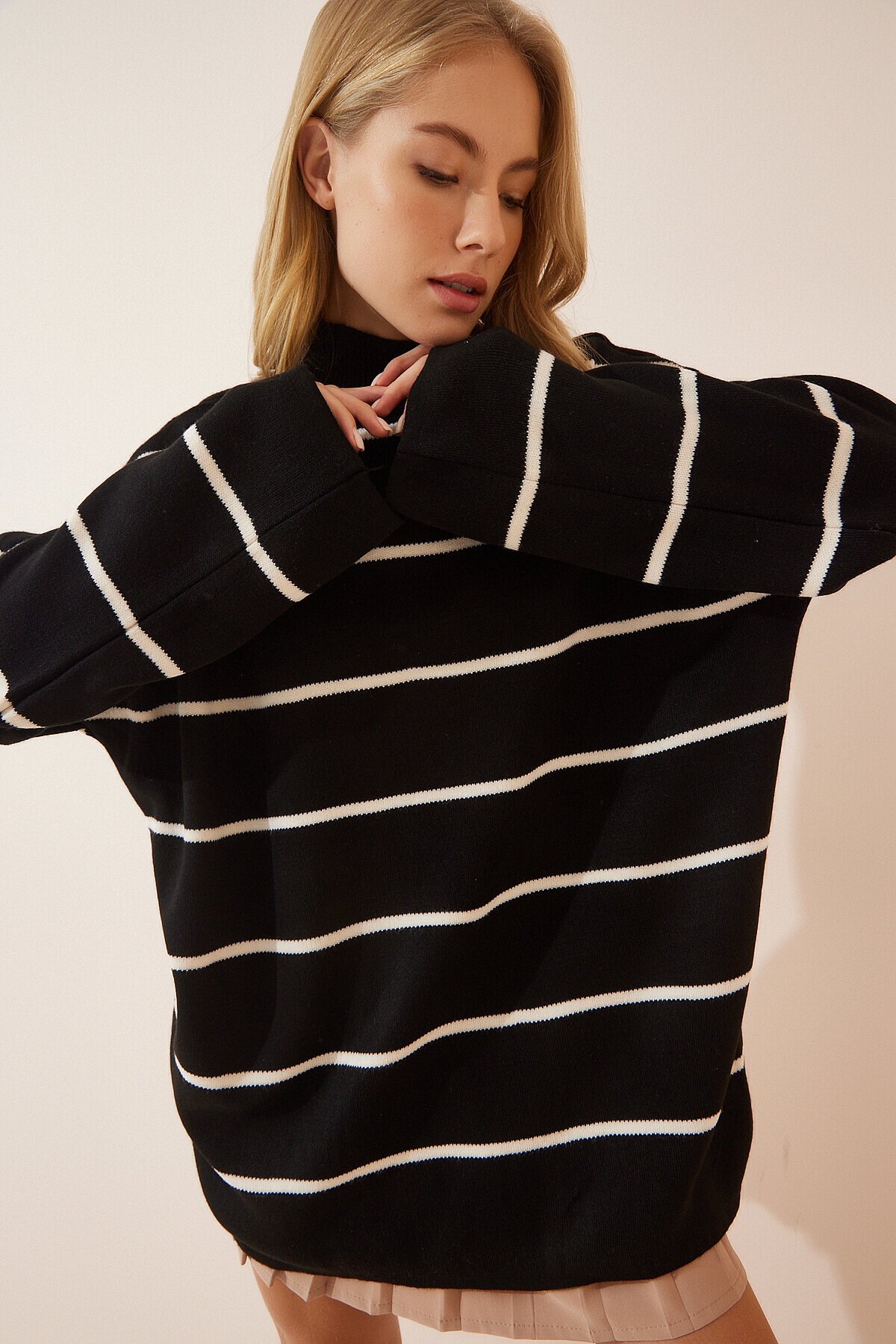 Çizgili Oversize Uzun Triko Kazak SİYAH LYY0088