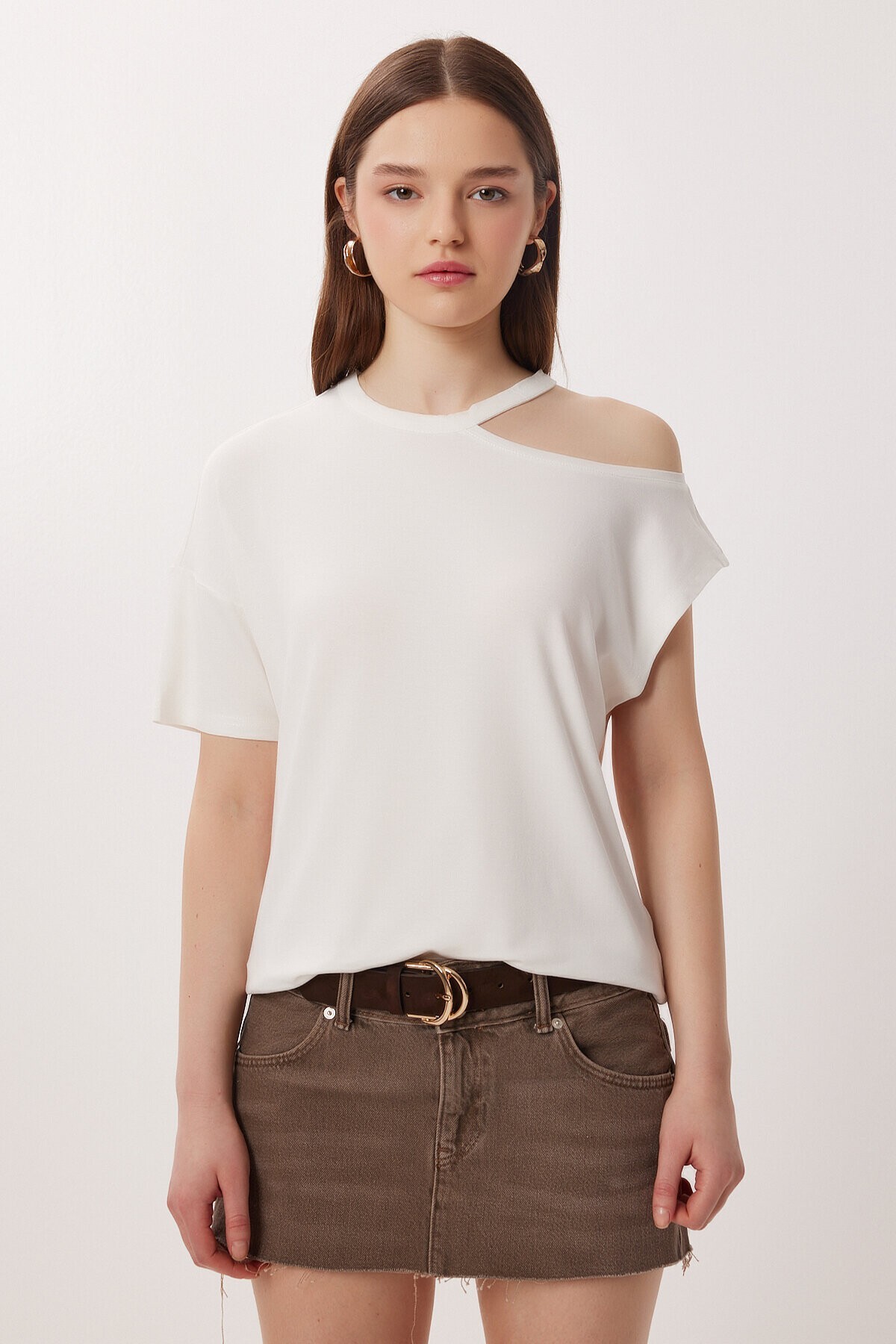 Cut Out Detaylı Viskon Bluz 1804 EKRU LRN0004