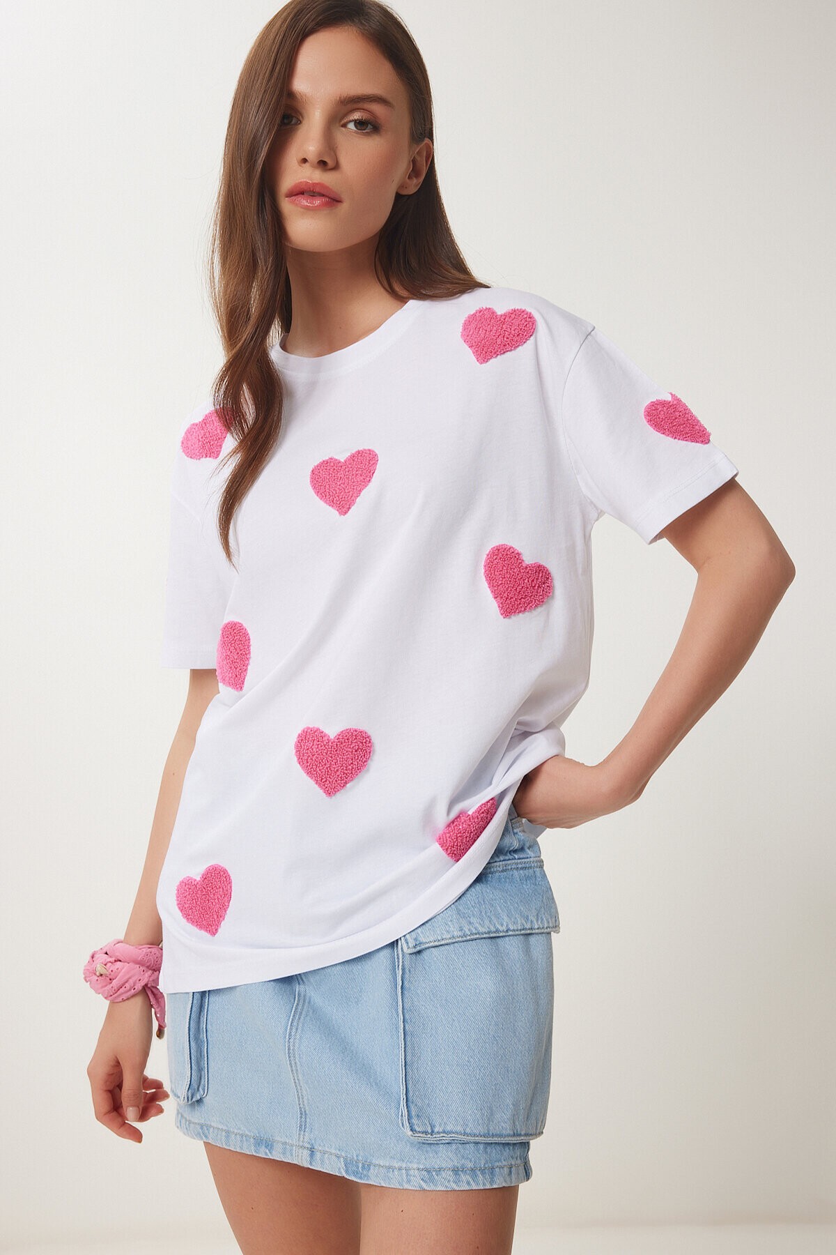 Kalp Dokulu Pamuklu Örme T-shirt BEYAZ LMP0009