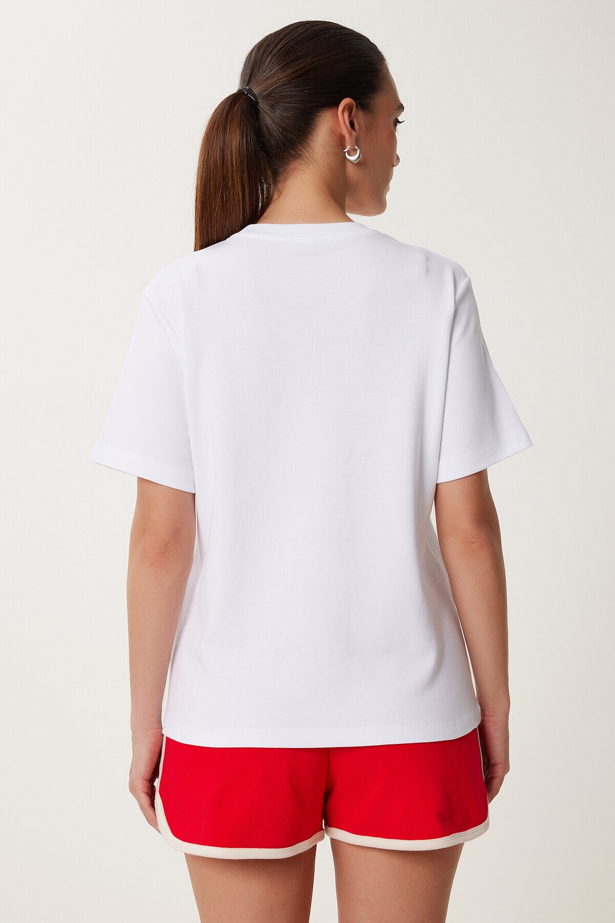 Kalp Nakışlı Pamuklu Örme T-shirt BEYAZ LUS0145