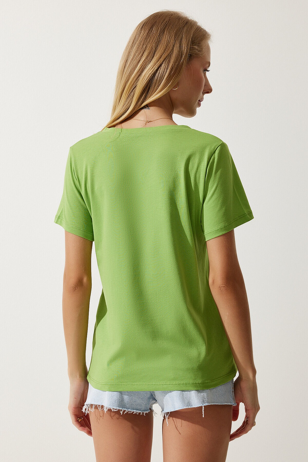 V Yaka Basic Örme T-shirt FISTIK YEŞİLİ LUB0011