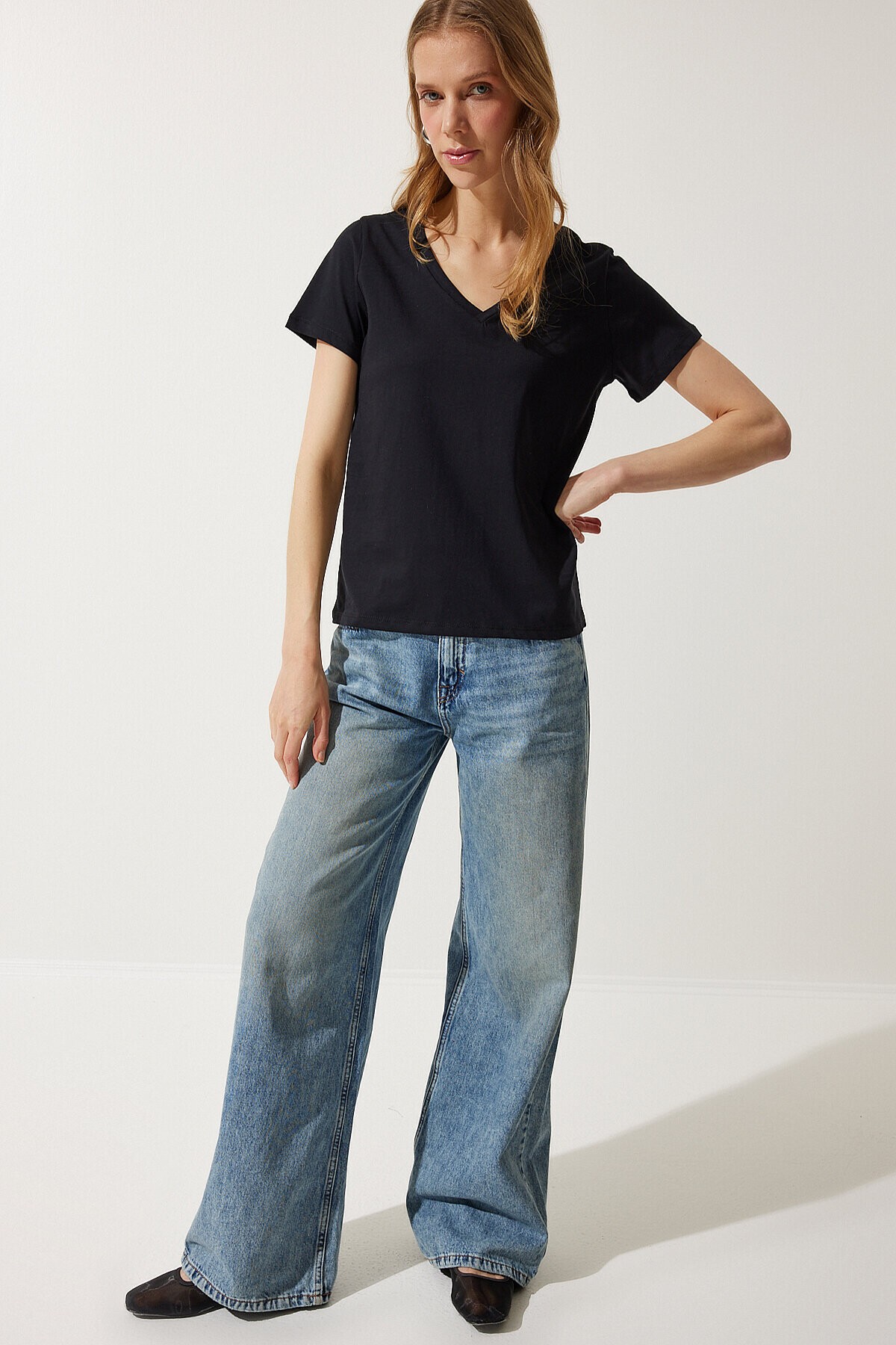V Yaka Basic Örme T-shirt SİYAH LUB0011