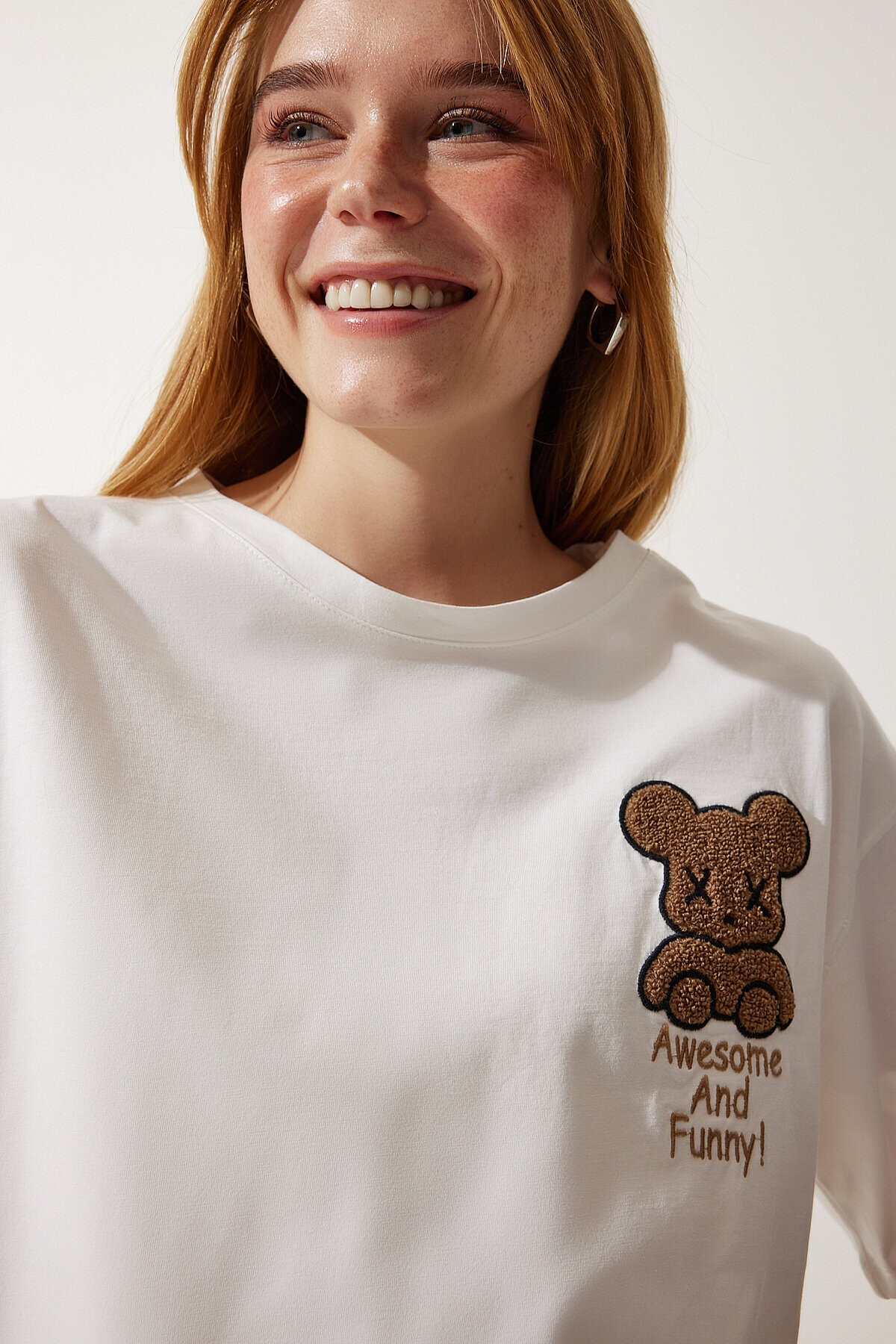 Ayıcık Armalı Crop Örme T-shirt EKRU LHF0036