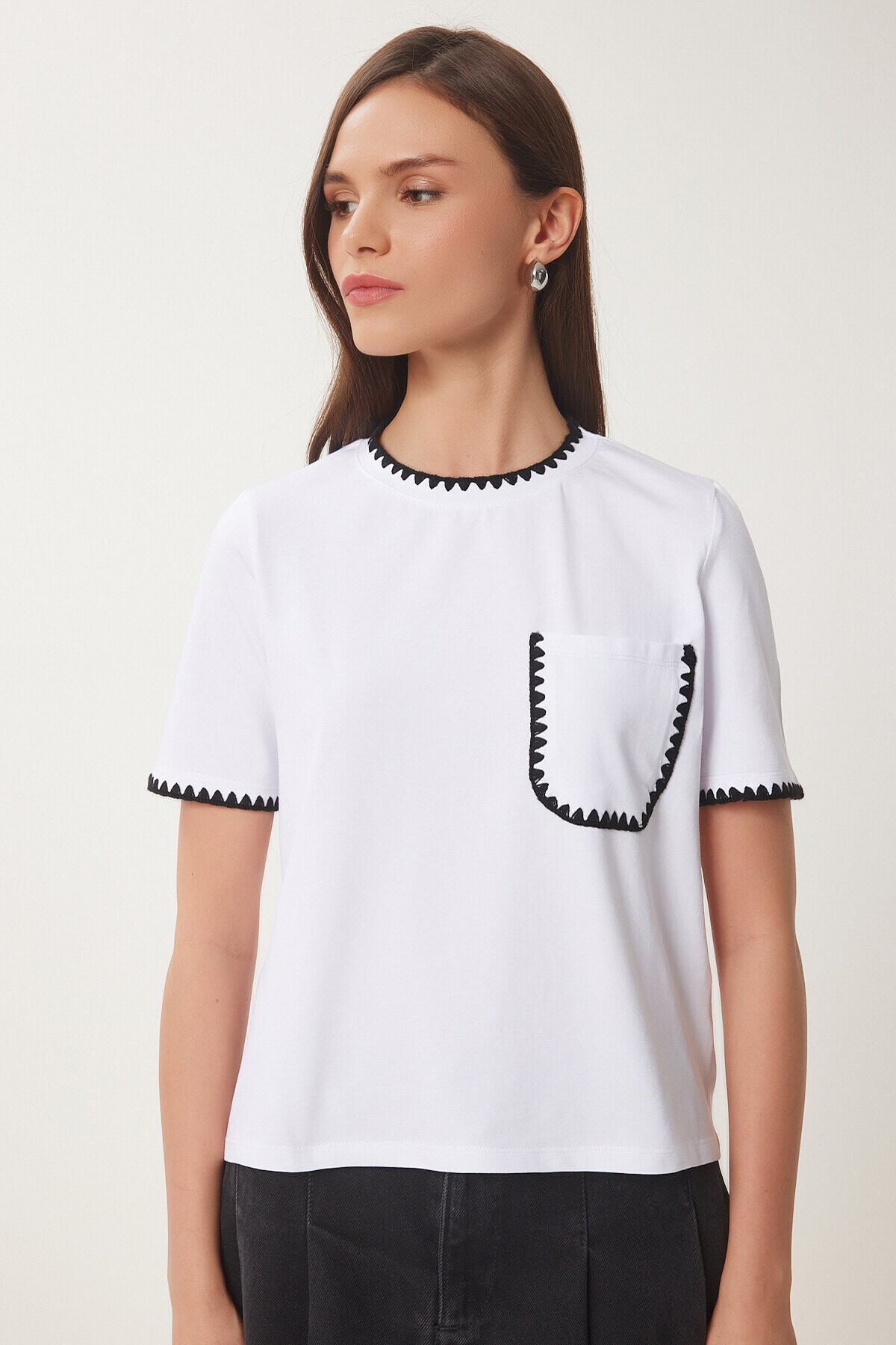 Kontrast Şertili Örme T-shirt BEYAZ LTP0013