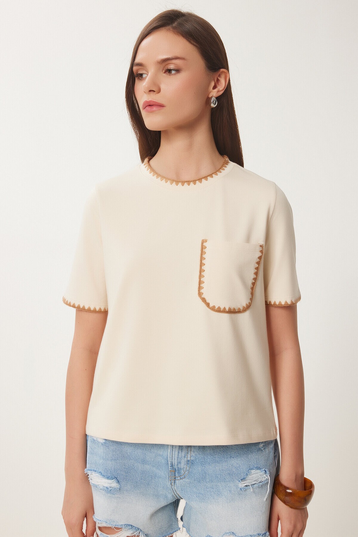 Kontrast Şertili Örme T-shirt KREM LTP0013