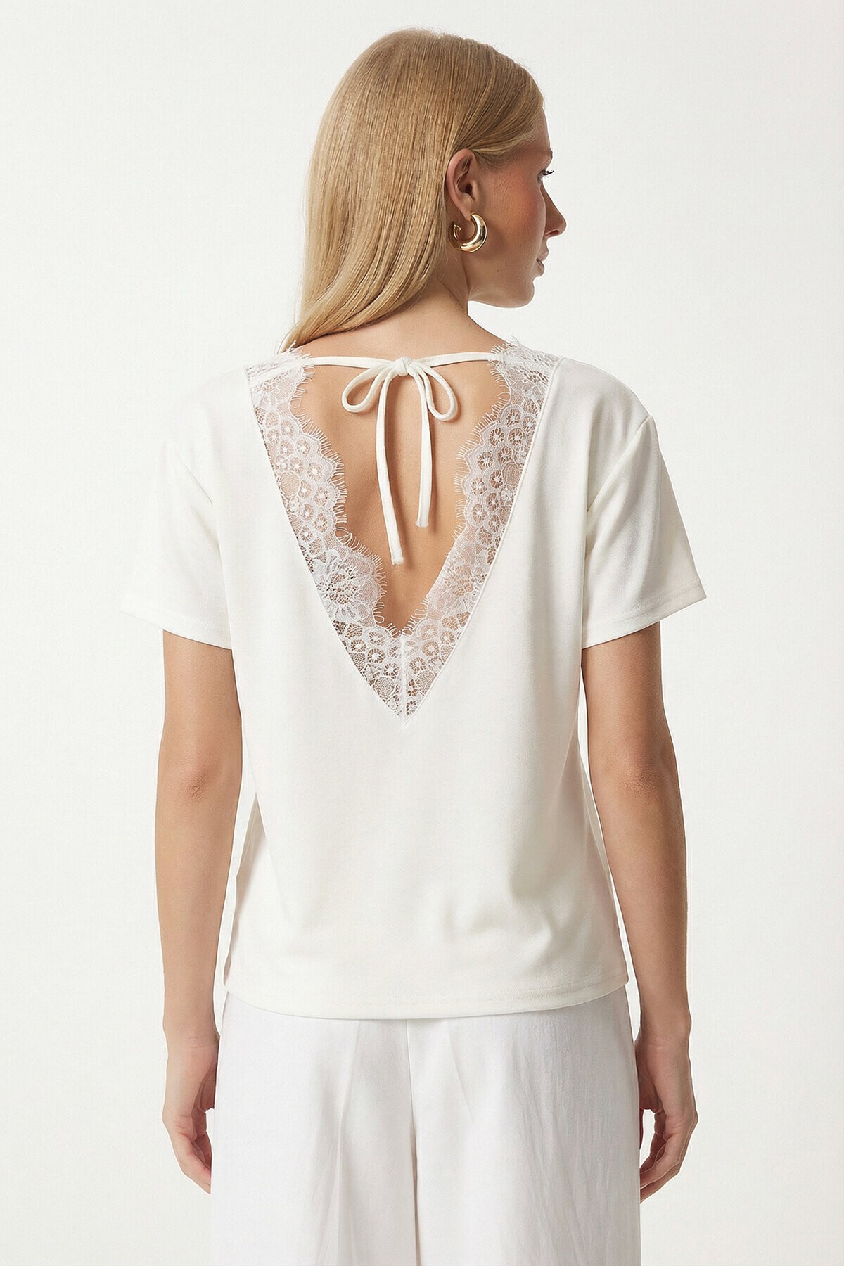 Sırt Detaylı Dantelli Örme Bluz EKRU LNT0026