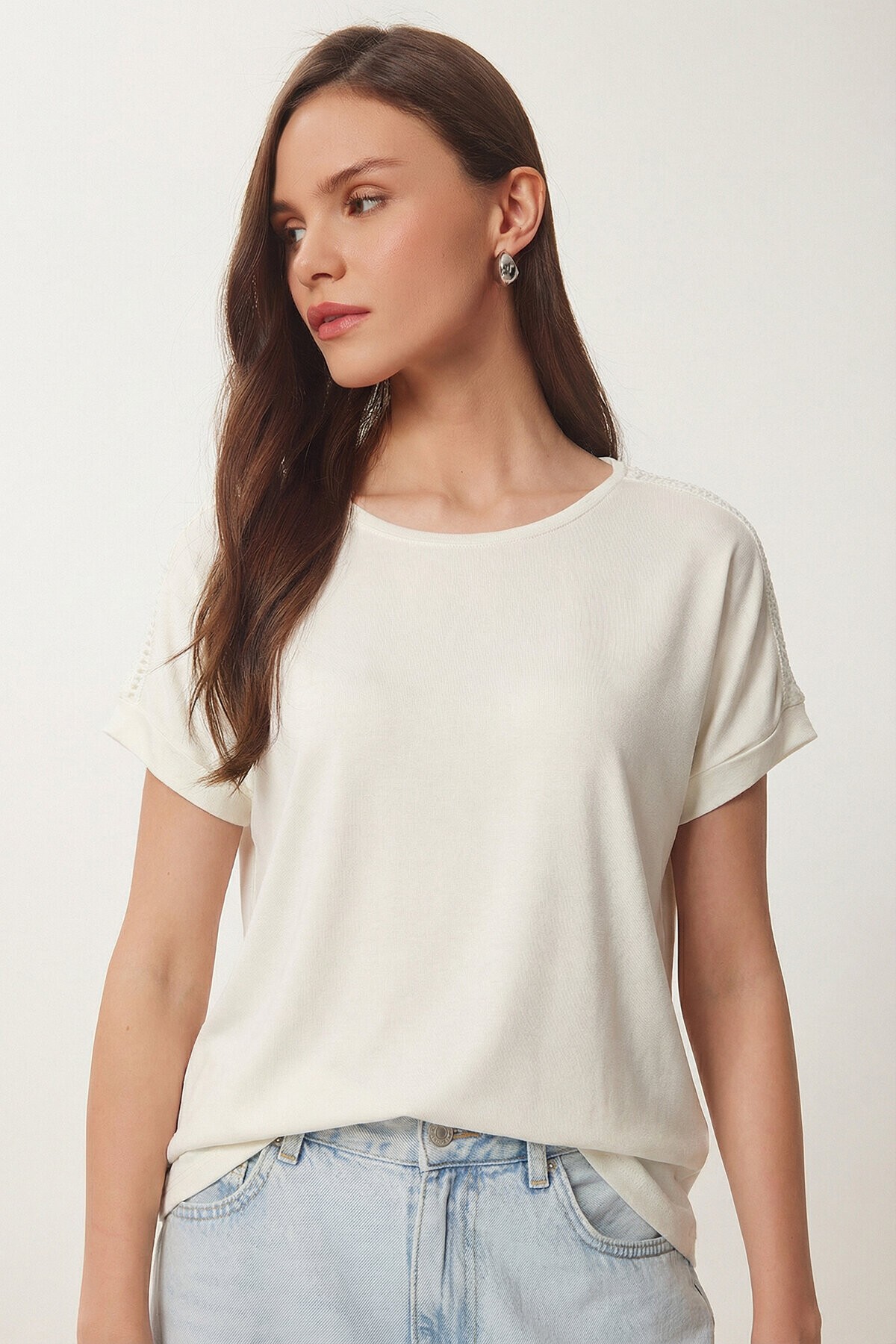 Güpür Detaylı Viskon T-shirt EKRU LRN0006