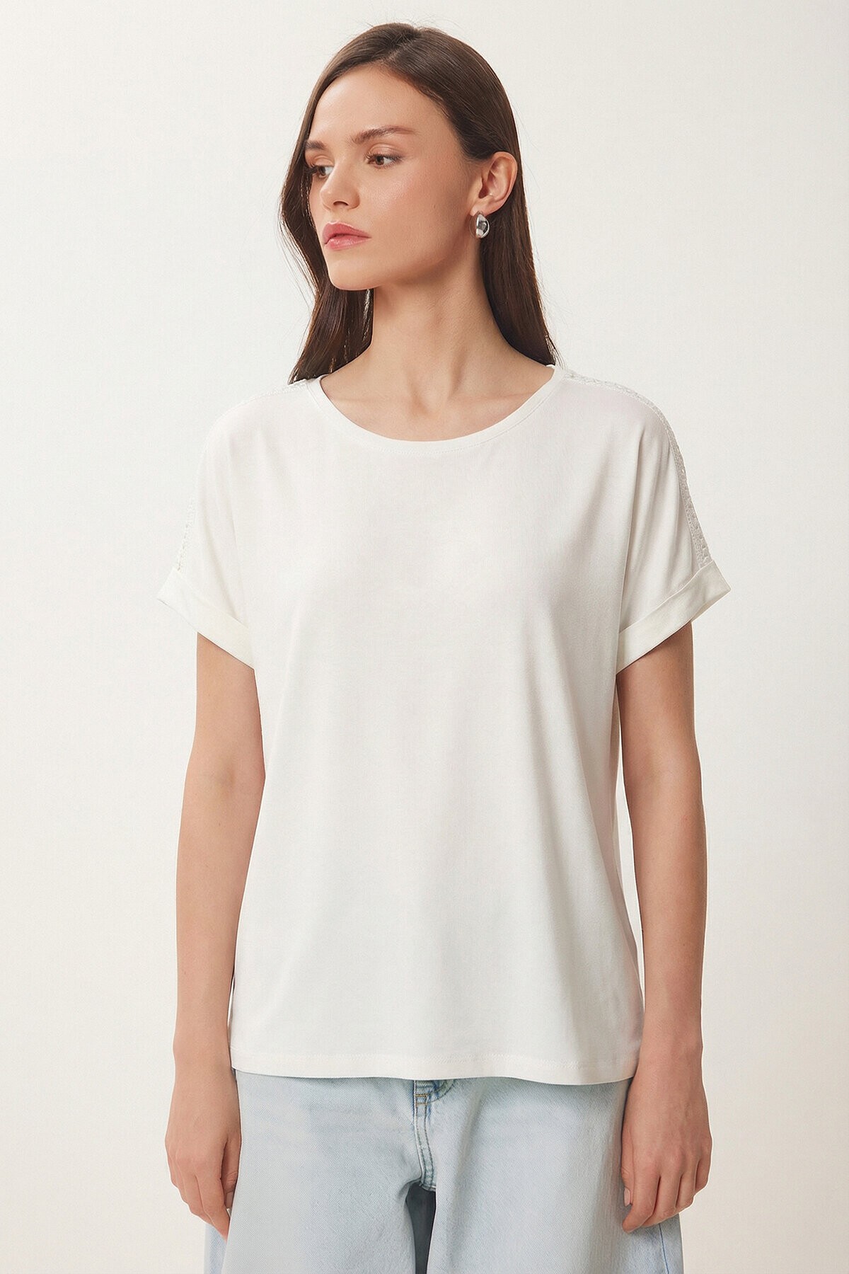 Güpür Detaylı Viskon T-shirt EKRU LRN0006