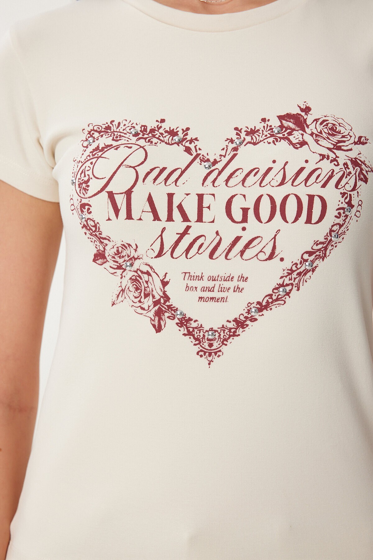 Kalp Baskılı Taşlı Örme T-shirt KREM LUS0115