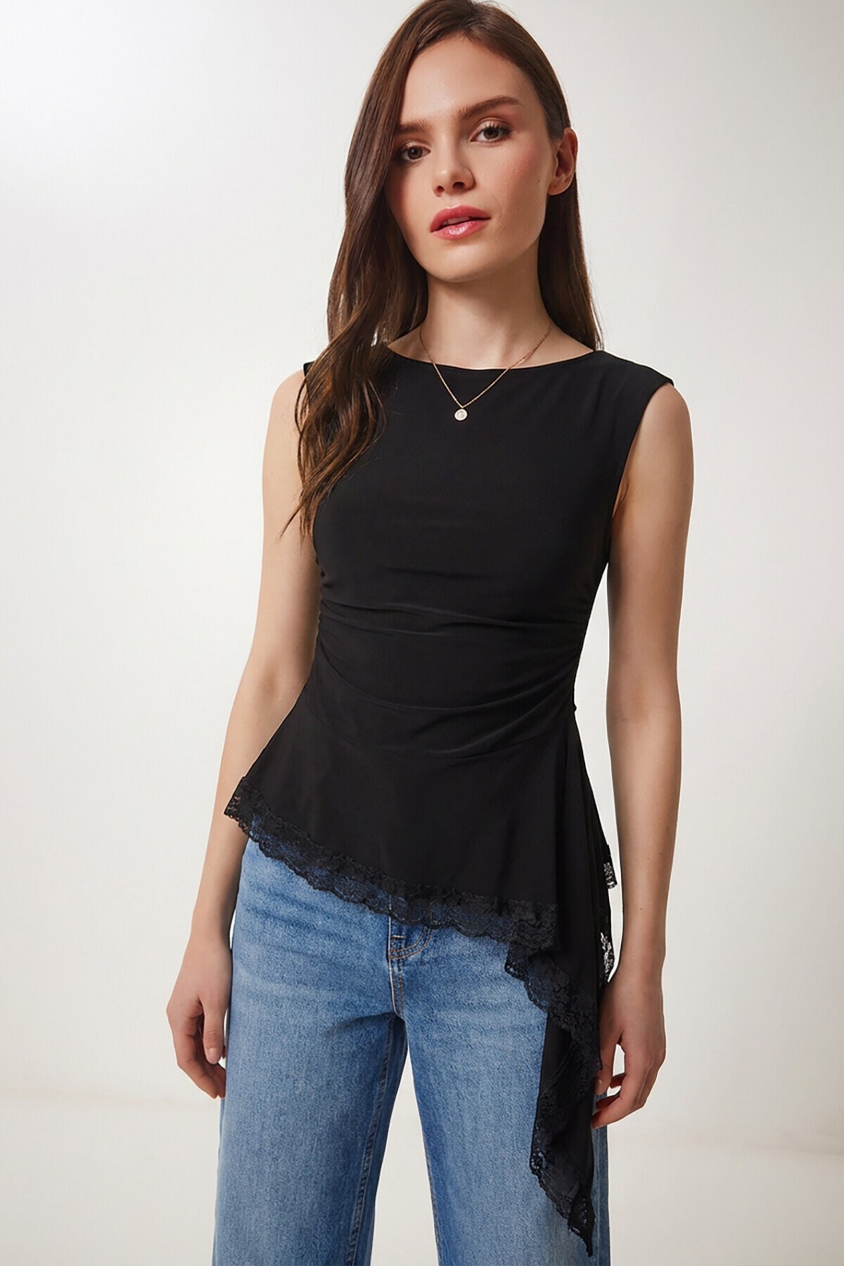 Asimetrik Dantelli Sandy Bluz SİYAH LZV0069