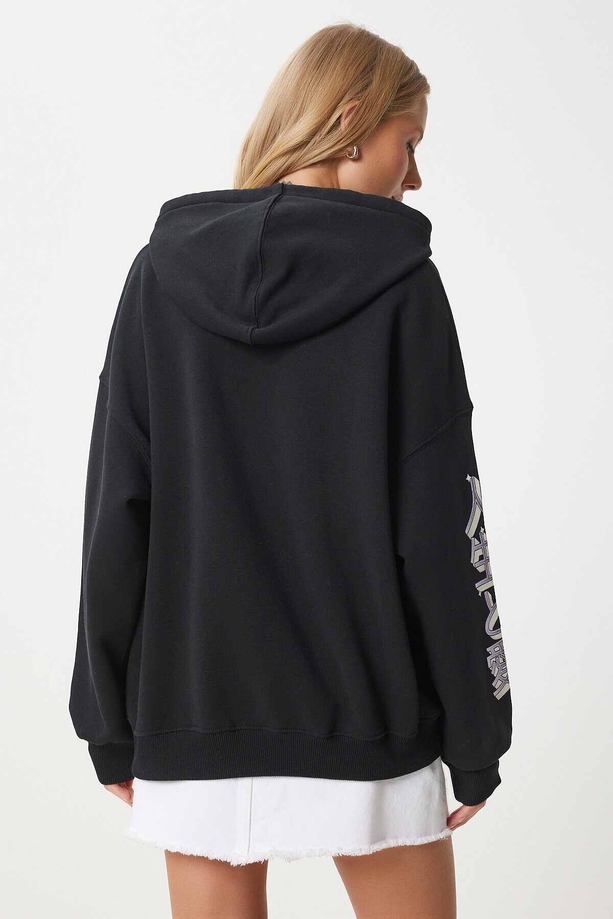 Baskılı Kapüşonlu Şardonlu Örme Sweatshirt SİYAH LVN0003