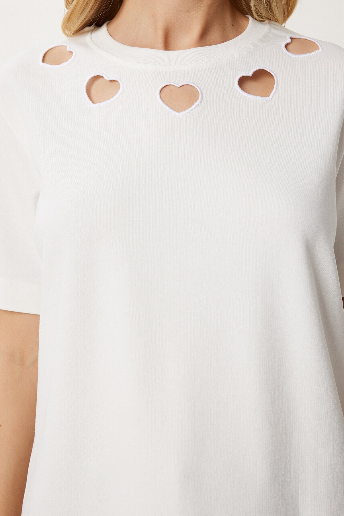 Cut Out Detaylı Pamuklu Örme T-shirt KEMİK LUS0155