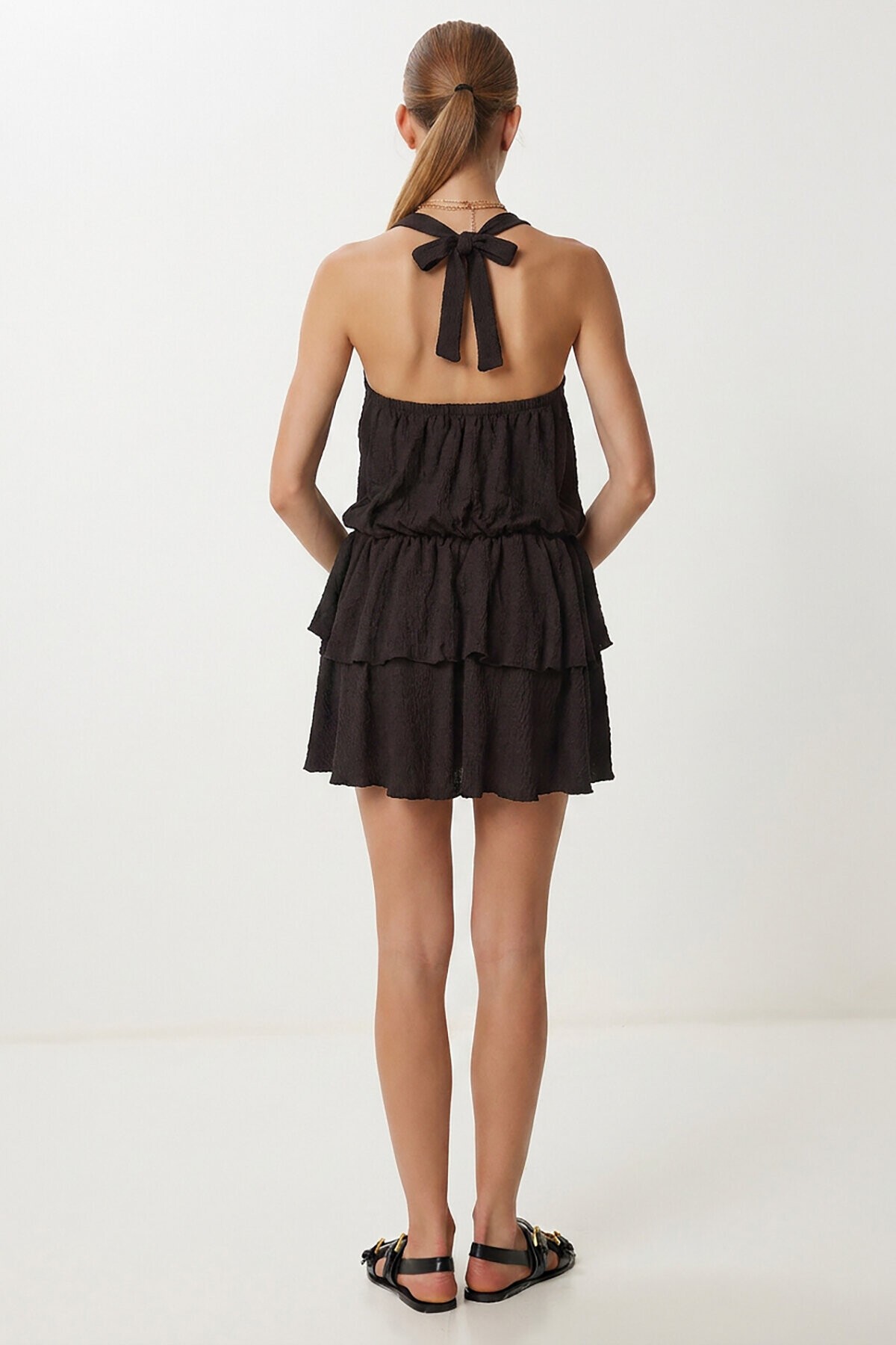 Halter Yaka Katlı Mini Krinkıl Örme Elbise KAHVERENGİ LFW0022