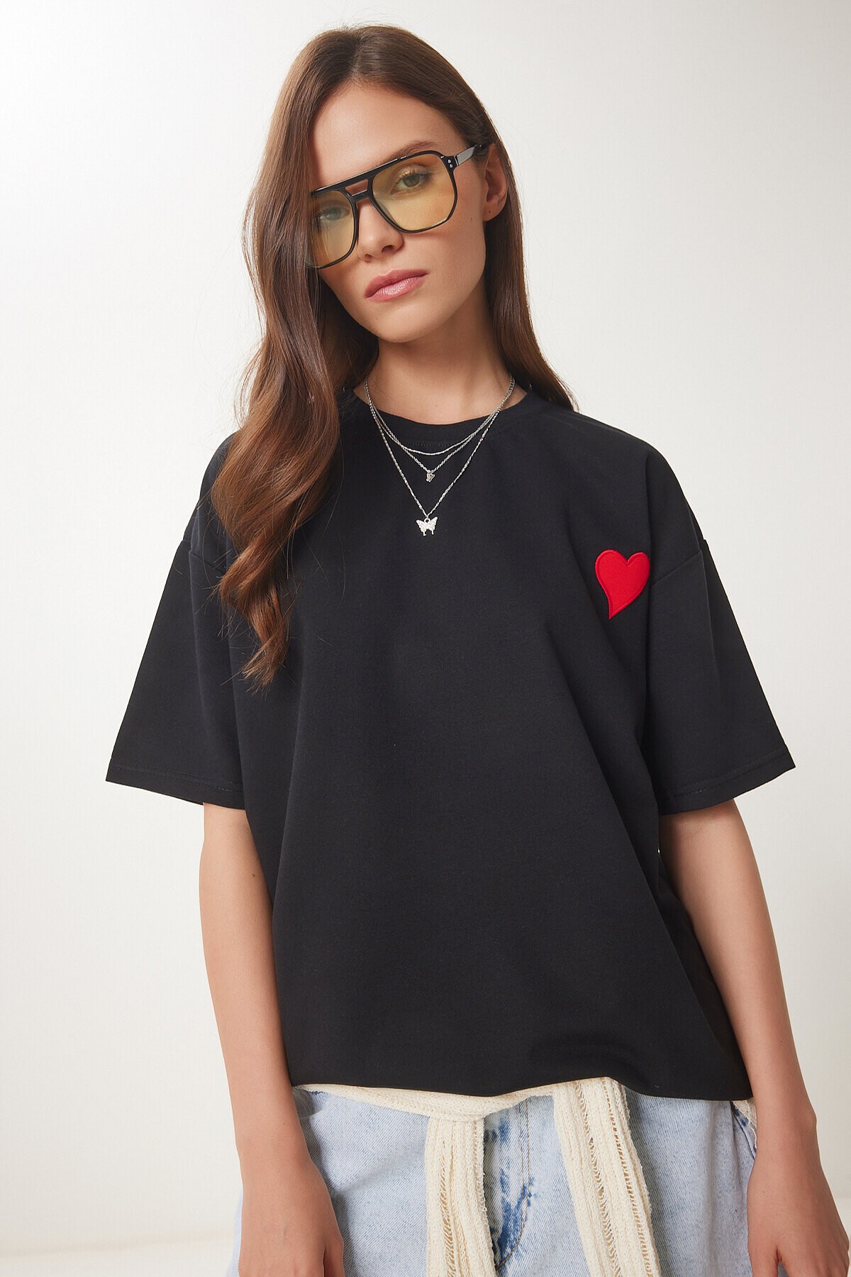 Kalp Nakışlı Örme T-shirt SİYAH LZV0018