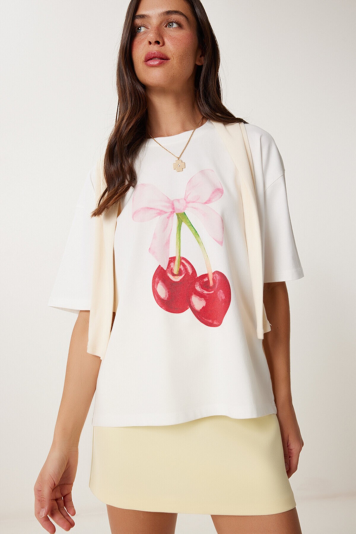 Kiraz Baskılı Pamuklu Örme T-shirt KEMİK LUS0157
