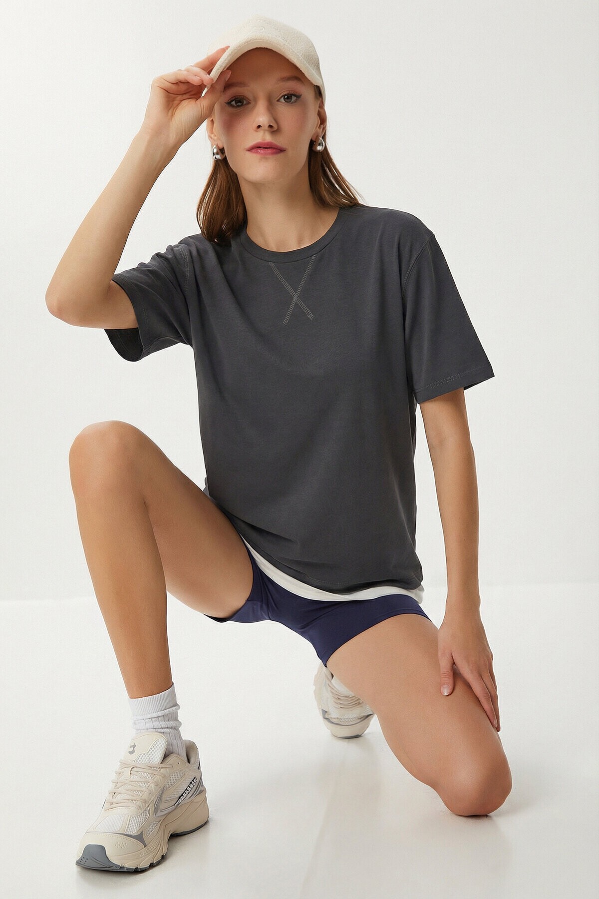 Oversize Basic Pamuklu Örme T-shirt FÜME LZE0005